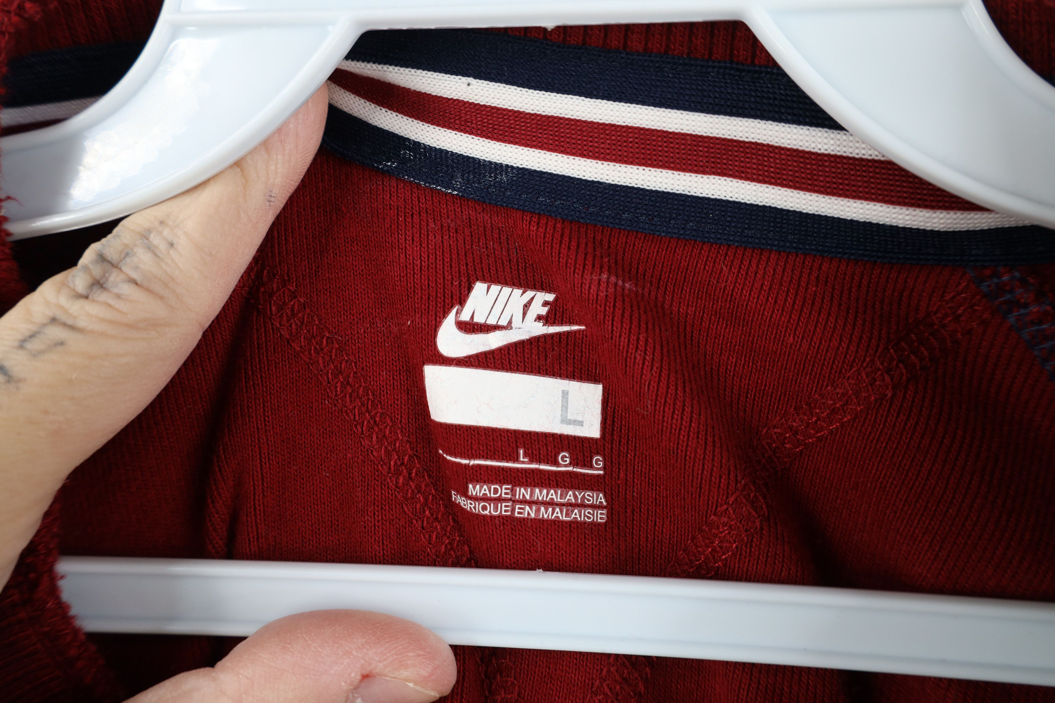 Nike Vintage Y2K Nike Ribbed Knit Long Sleeve Henley T-Shirt Size US L / EU 52-54 / 3 - 8 Thumbnail