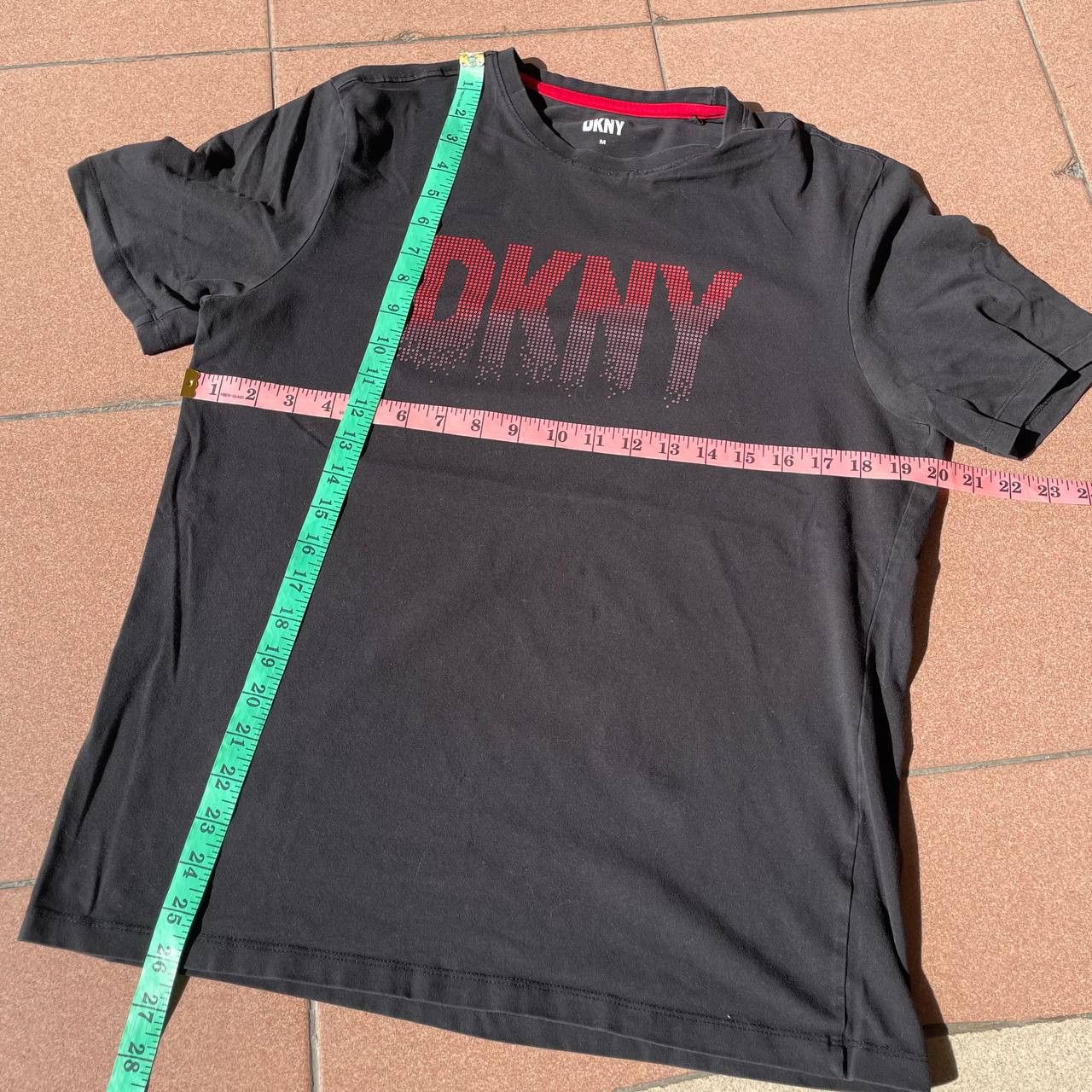 DKNY ⭐️SALE⭐️ [M] DKNY TSHIRT GRAPHIC DONNA KAREN NEW YORK Size US M / EU 48-50 / 2 - 2 Thumbnail