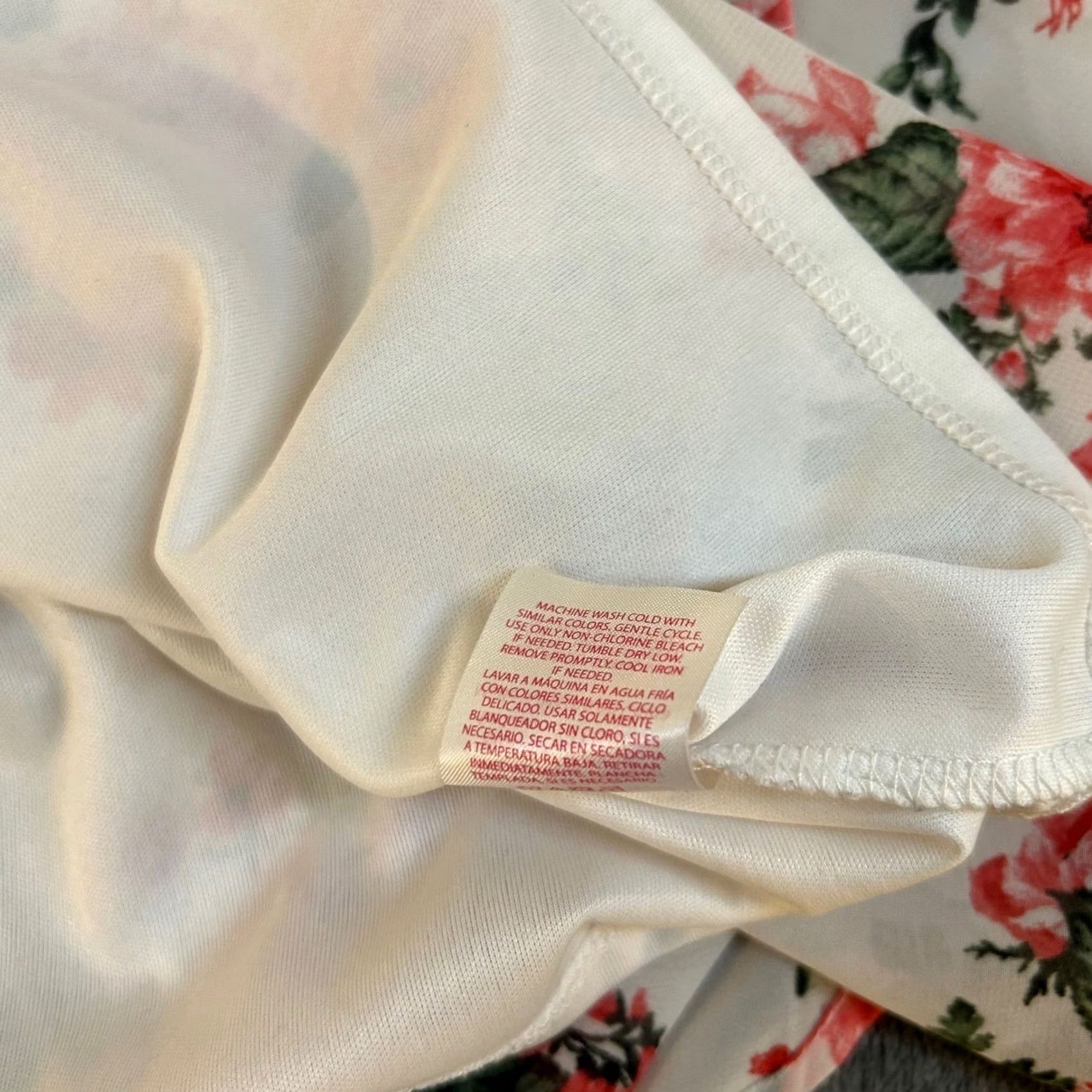 Vintage No Boundaries Floral Off the Shoulder Sundress Womens XL White Red Hi-Low Smocked Summer Size XL / US 12-14 / IT 48-50 - 6 Thumbnail