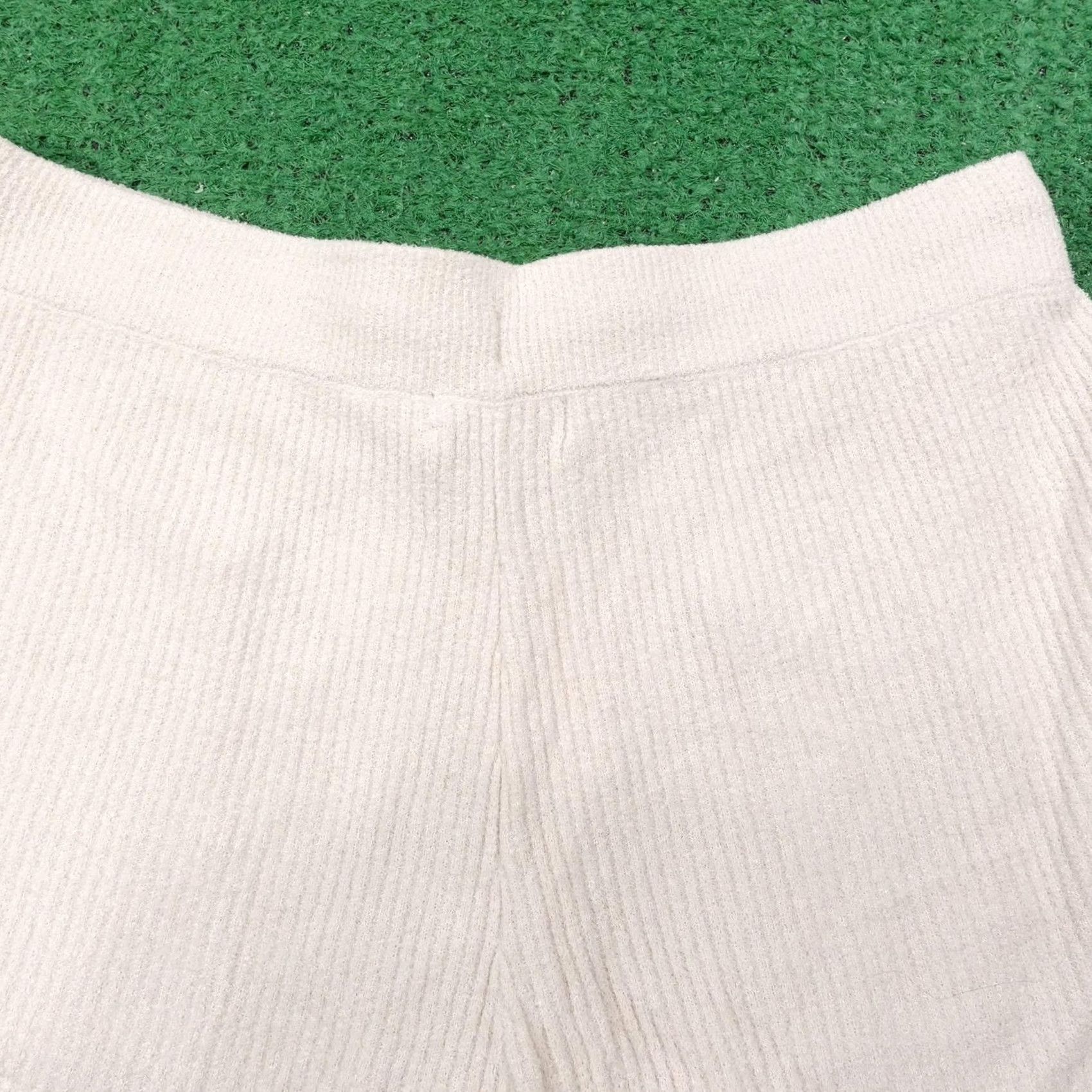 Vintage Barefoot Dreams Ribbed Shorts Womens S Beige Casual Drawstring Front Slash Pocket Relaxed Knit Summer Ultra Lite Size 28" / US 6 / IT 42 - 5 Thumbnail