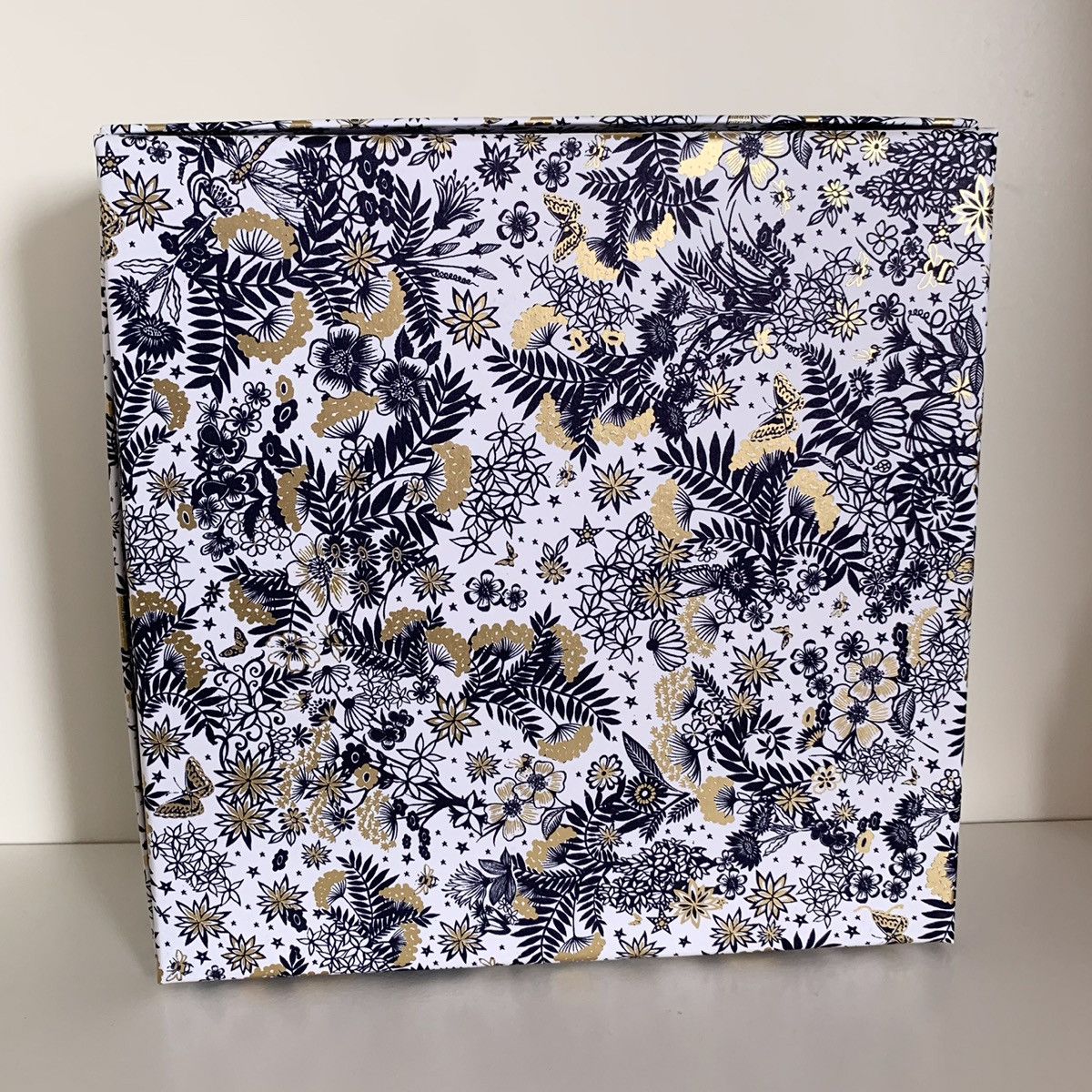Dior Dior special gold foil gift box storage box Size ONE SIZE - 14 Thumbnail