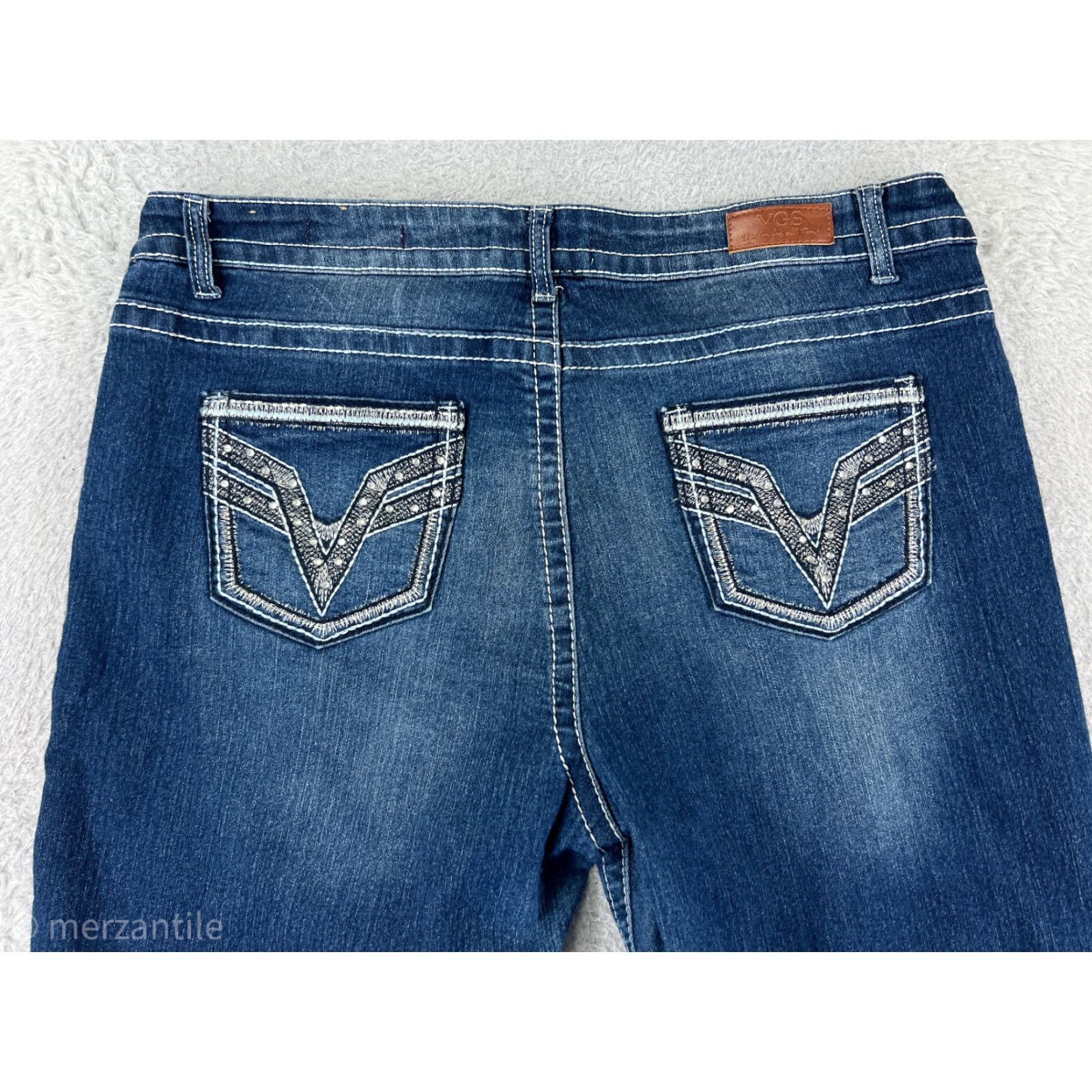 Vintage VIGOSS Jeans Women 10 Blue Denim Capri Embroidered Bling Cotton Stretch Capri Jeans Women 10 Blue Denim Capri Embroidered Bling Cotton Stretch Mens? Size 32" / US 10 / IT 46 - 3 Thumbnail