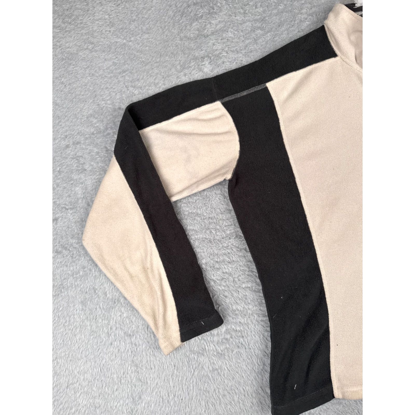 Mountain Hardwear Mountain Hardwear Sweatshirt Womens Medium Beige Black 1/4 Zip Polyester Fleece Size M / US 6-8 / IT 42-44 - 3 Thumbnail