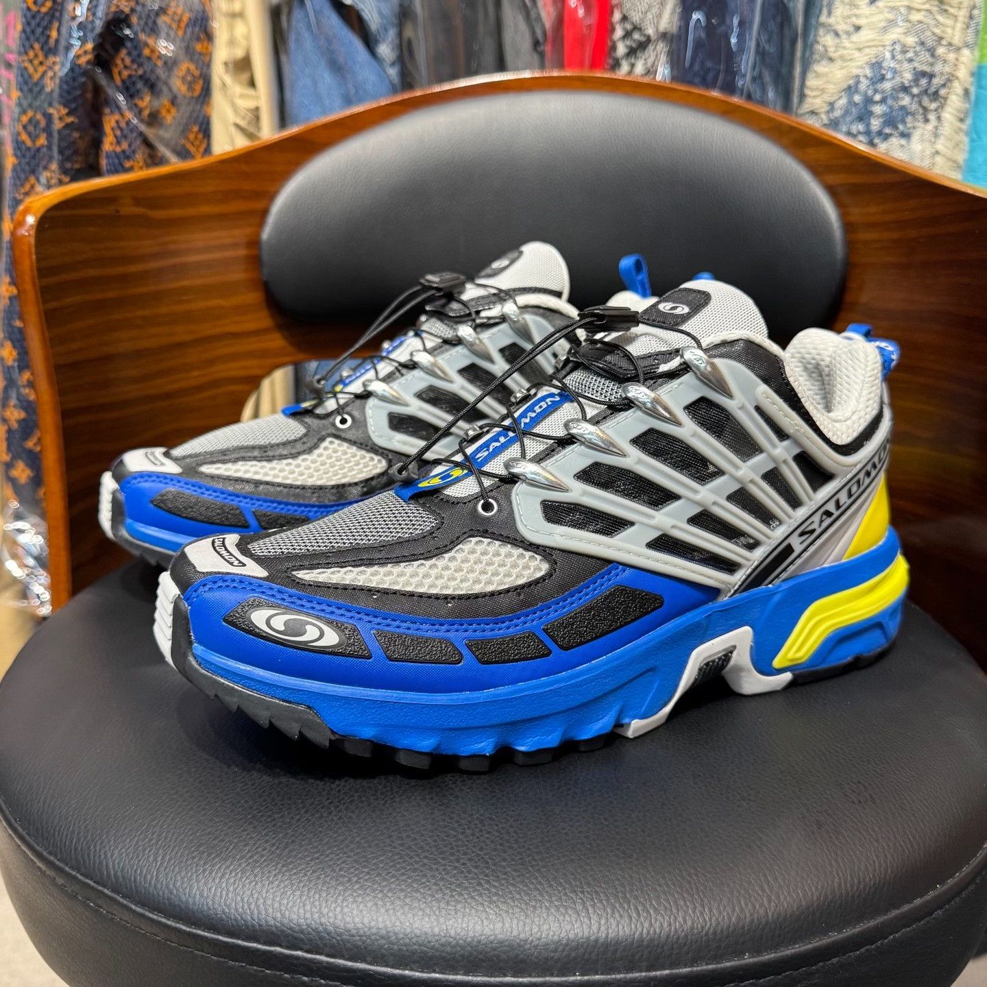 Salomon salomon Gray Lowtop Sneakers 9.5 Men Size US 9.5 / EU 42-43 - 1 Thumbnail