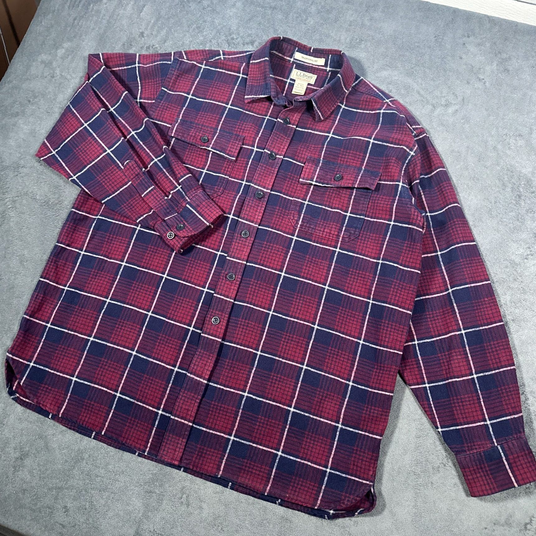 Vintage VINTAGE L.L. Bean Chamois Shirt Mens Extra Large Plaid Cotton Long Sleeve Button-Up Fall Winter Outdoor Mens Size US XL / EU 56 / 4 - 3 Thumbnail