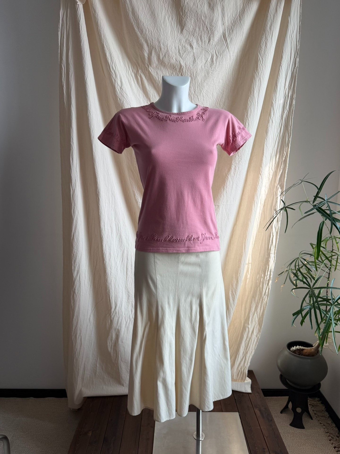 Jean Paul Gaultier Jean Paul Gaultier Embroidered Batwing Pink T-shirt Size S / US 4 / IT 40 - 1 Thumbnail