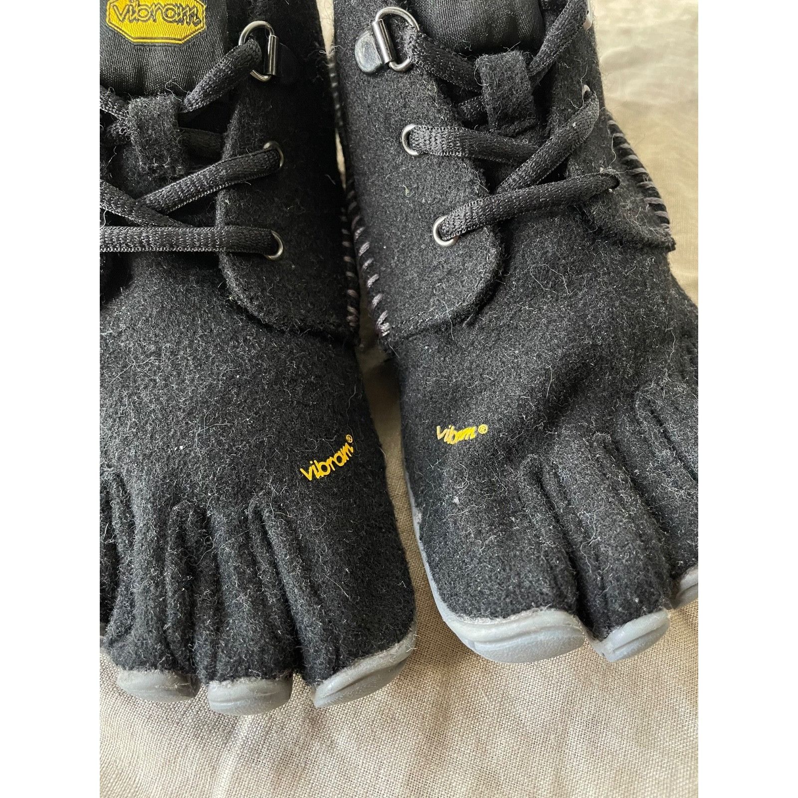 Vibram Vibram FiveFingers Wool Lace-Up Barefoot Shoes 9424AC Size US 6.5 / IT 36.5 - 2 Thumbnail