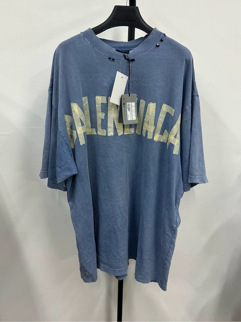 Balenciaga Balenciaga Tape Type T-Shirt Medium Fit In Faded Tape Lette Size US XL / EU 56 / 4 - 1 Thumbnail
