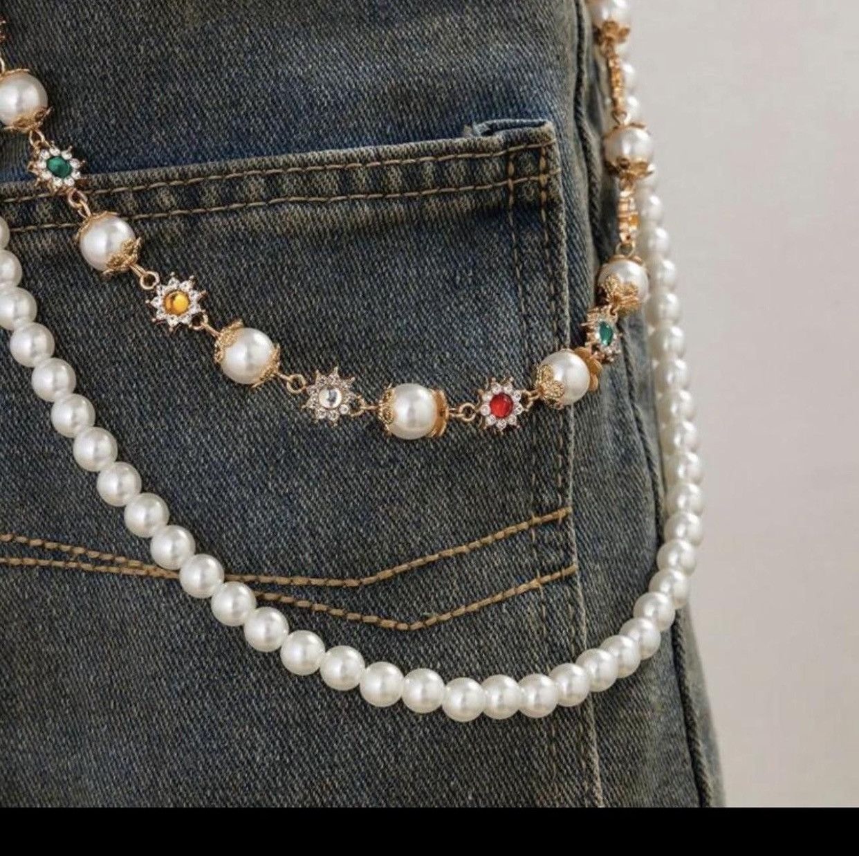 Other Gold and pearls wallet chain Size ONE SIZE - 1 Thumbnail