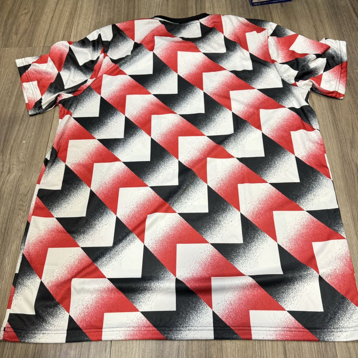 Adidas Manchester United 22/23 training shirt Size US XL / EU 56 / 4 - 2 Thumbnail