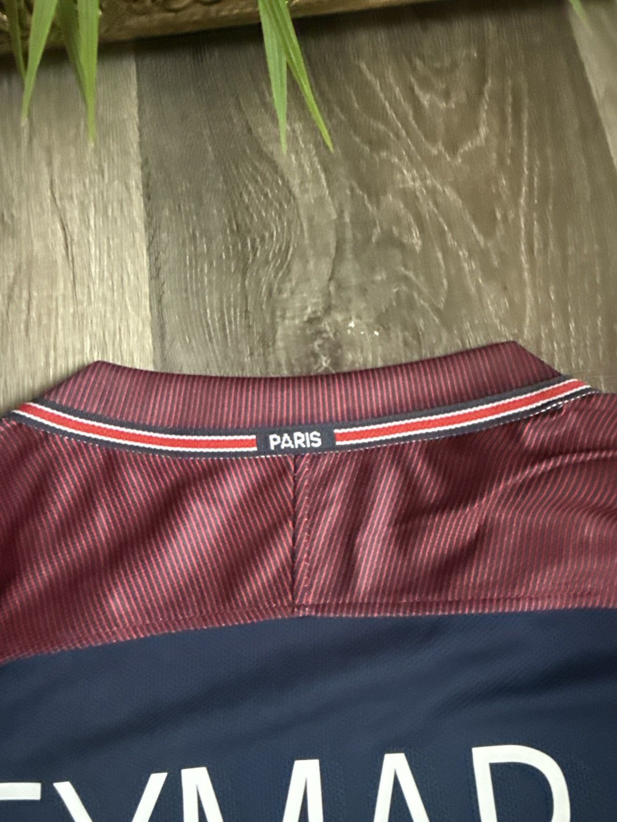 Nike PSG Paris Saint Germain Neymar Jr 10 Retro Soccer Jersey VTG Size US M / EU 48-50 / 2 - 3 Thumbnail