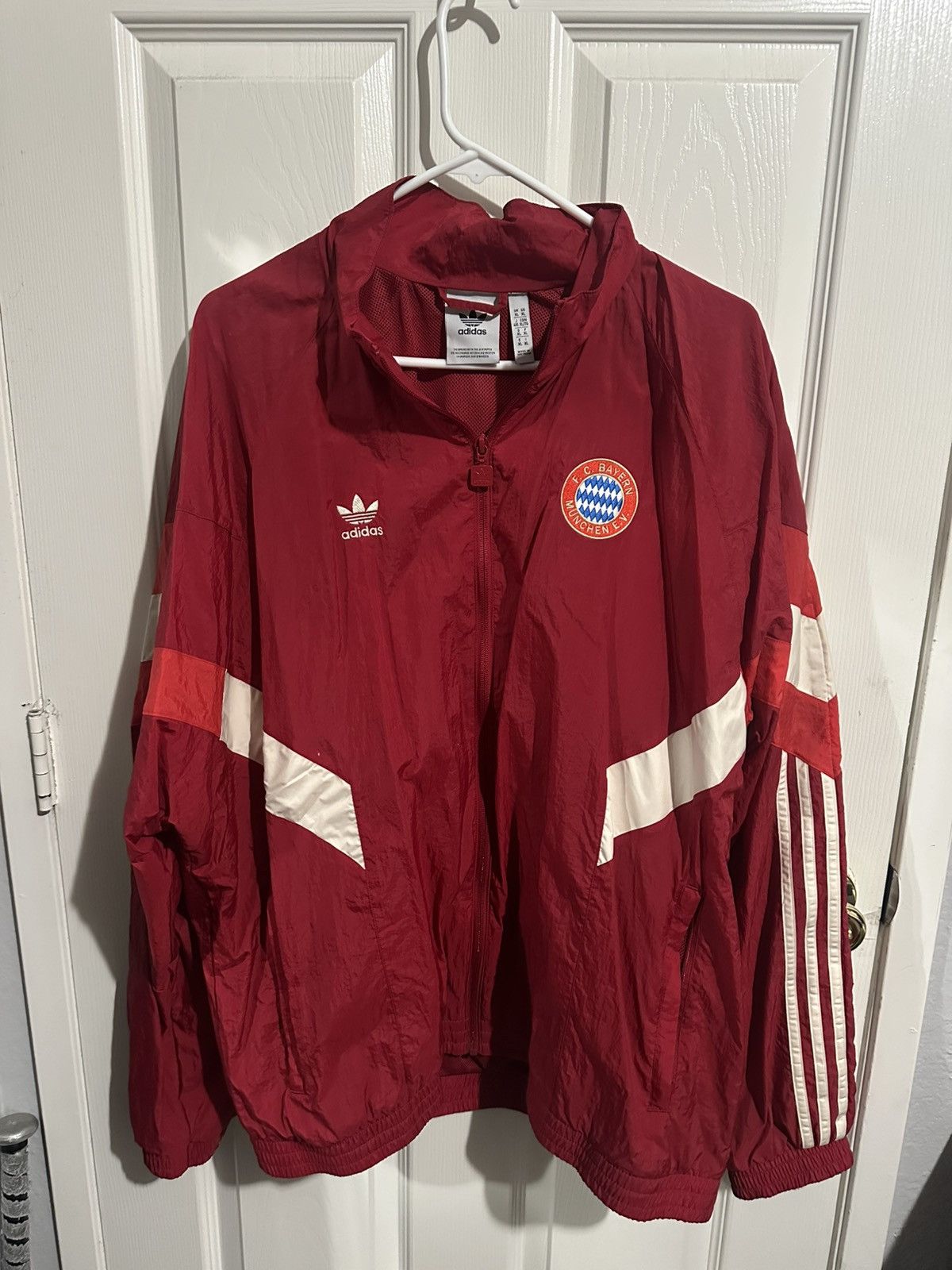 Adidas Adidas FC Bayern originals track jacket Size US XL / EU 56 / 4 - 1 Thumbnail