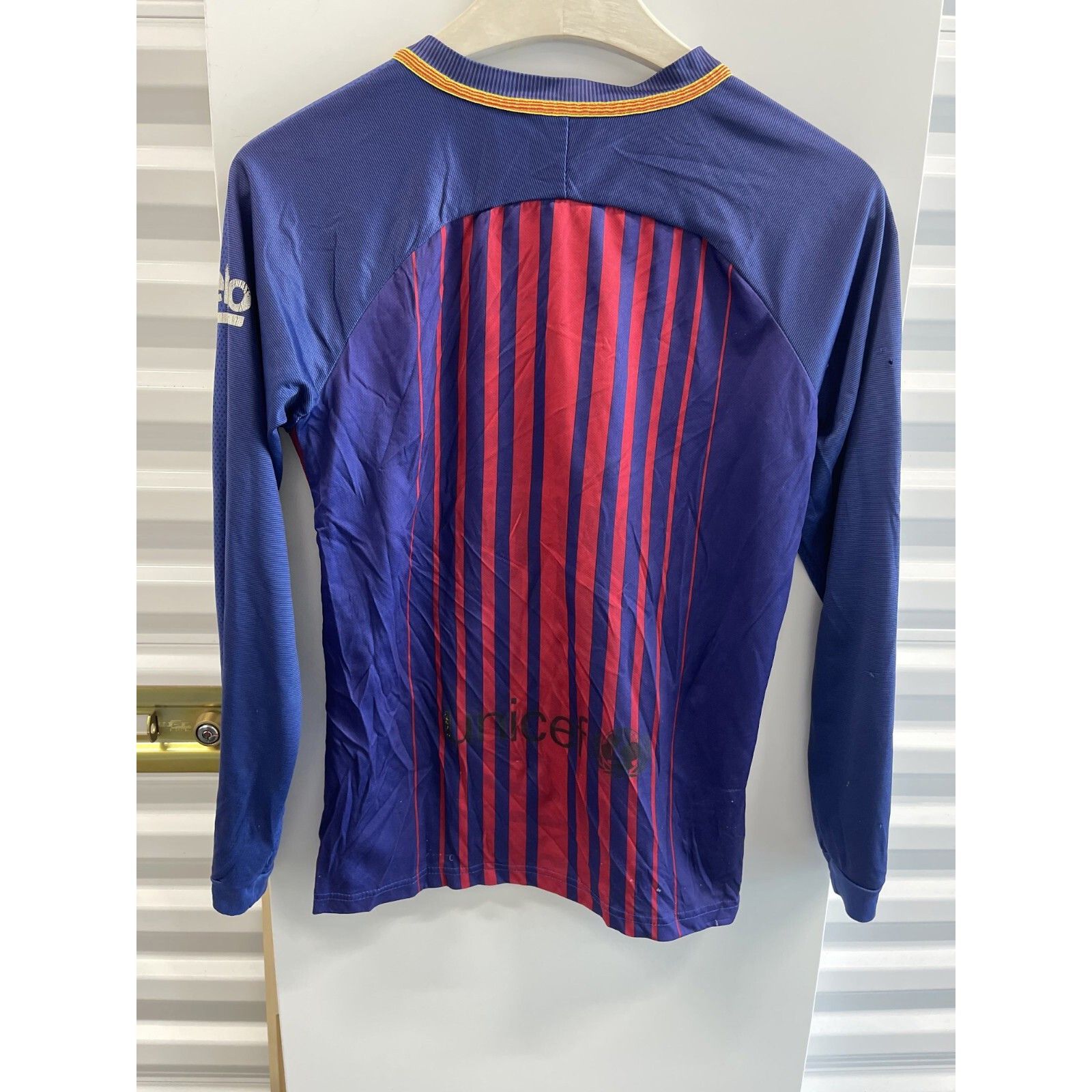 Nike VTG 90S Y2K RARE NIKE FC BARCELONA RAKUTEN UNICEF SOCCER JER Size ONE SIZE - 9 Thumbnail