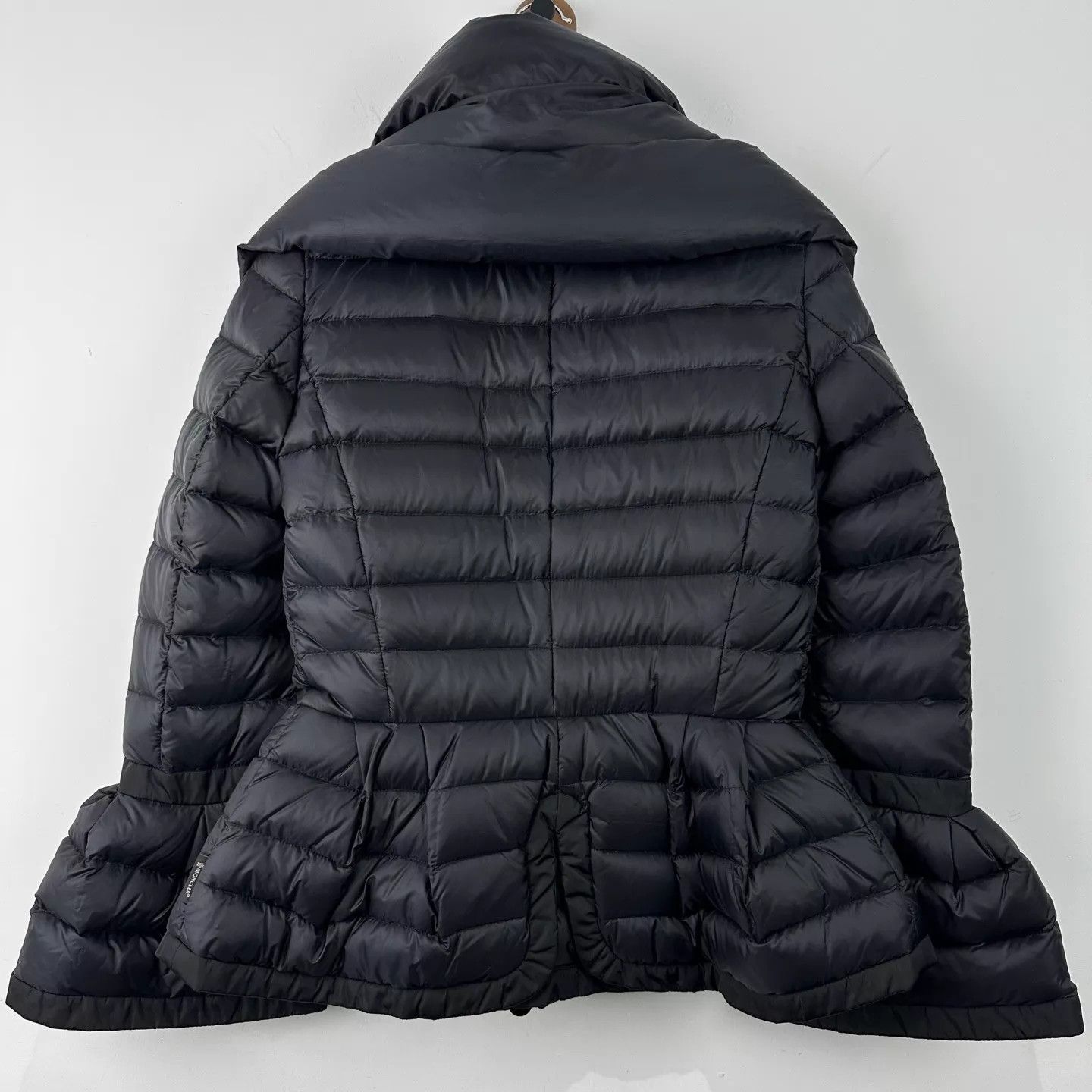 Moncler Moncler Limited Runway Beaded Heavy Puffer Size 1 Size S / US 4 / IT 40 - 2 Thumbnail
