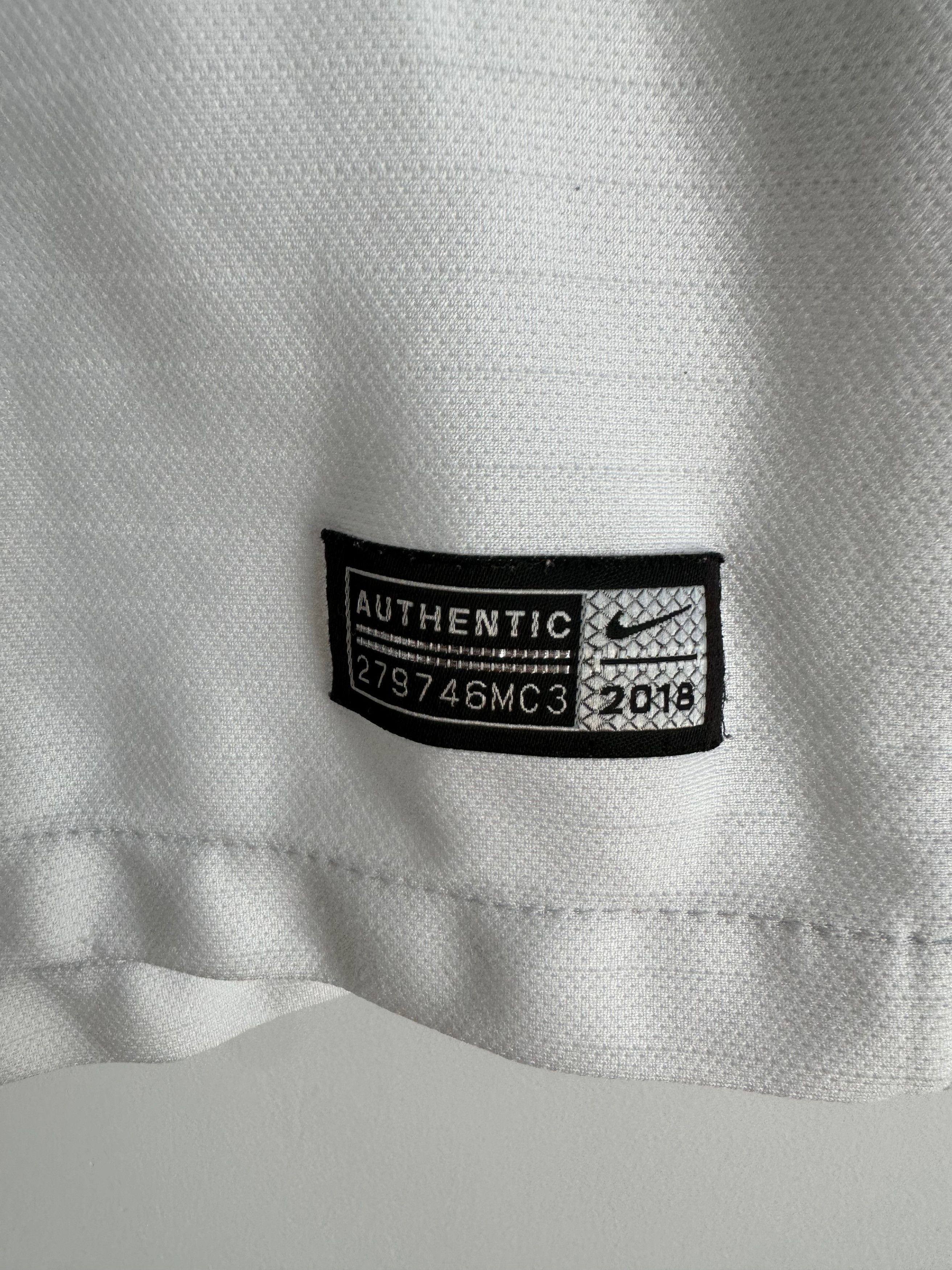 Nike 2018 Nike England Soccer Football Shirt Home Size US M / EU 48-50 / 2 - 2 Thumbnail