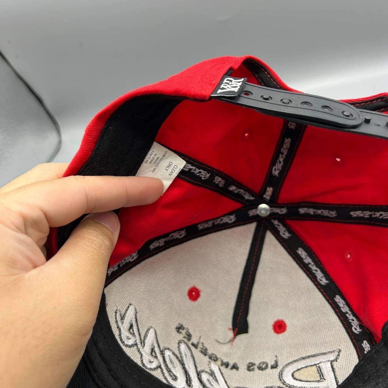 Young And Reckless Los Angeles Reckless Hat Men Red Black Snap Back Cap Size ONE SIZE - 5 Thumbnail