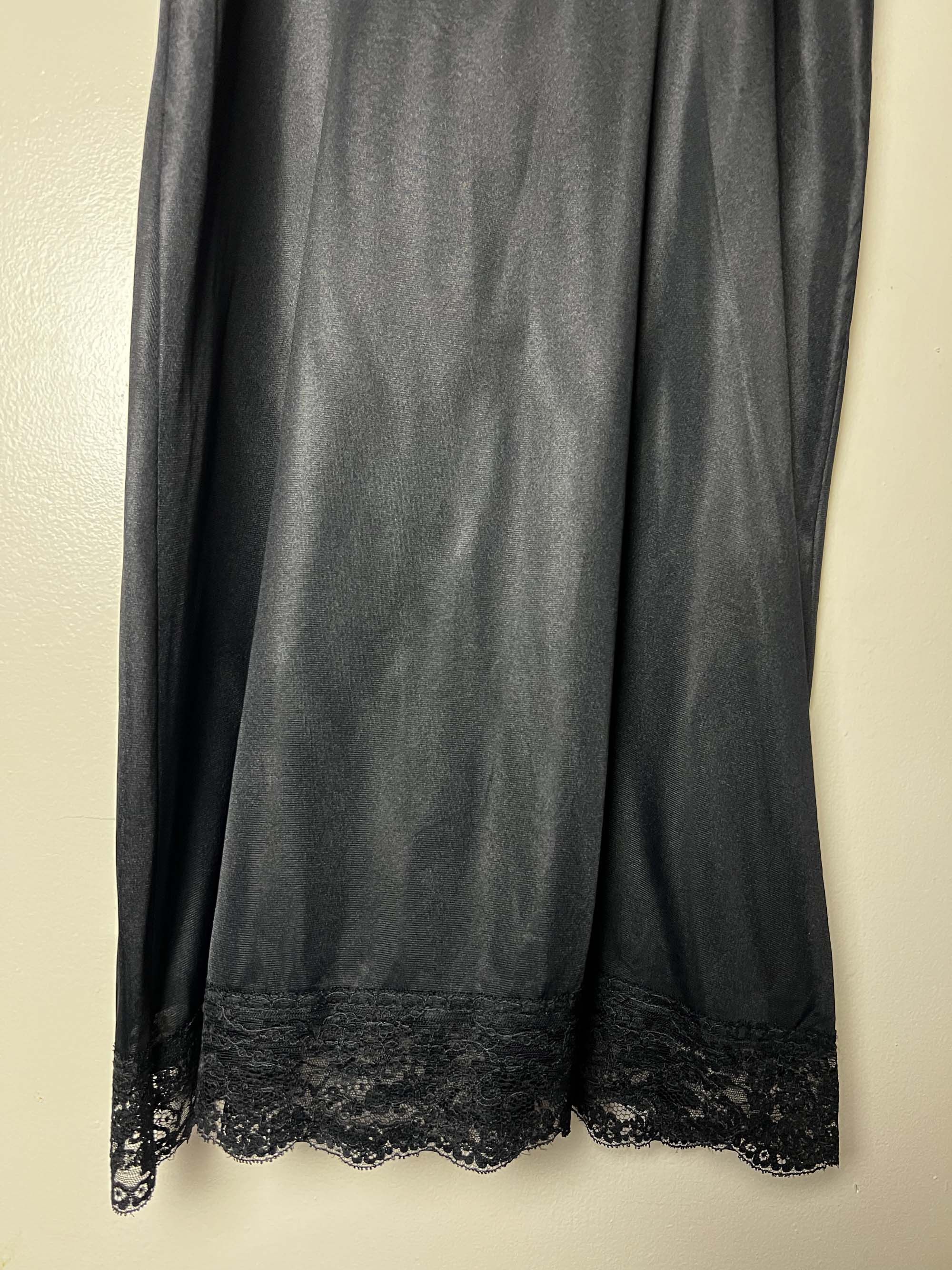 Vintage Vintage 1960's Black Lace Trimmed Slip Size ONE SIZE - 7 Thumbnail