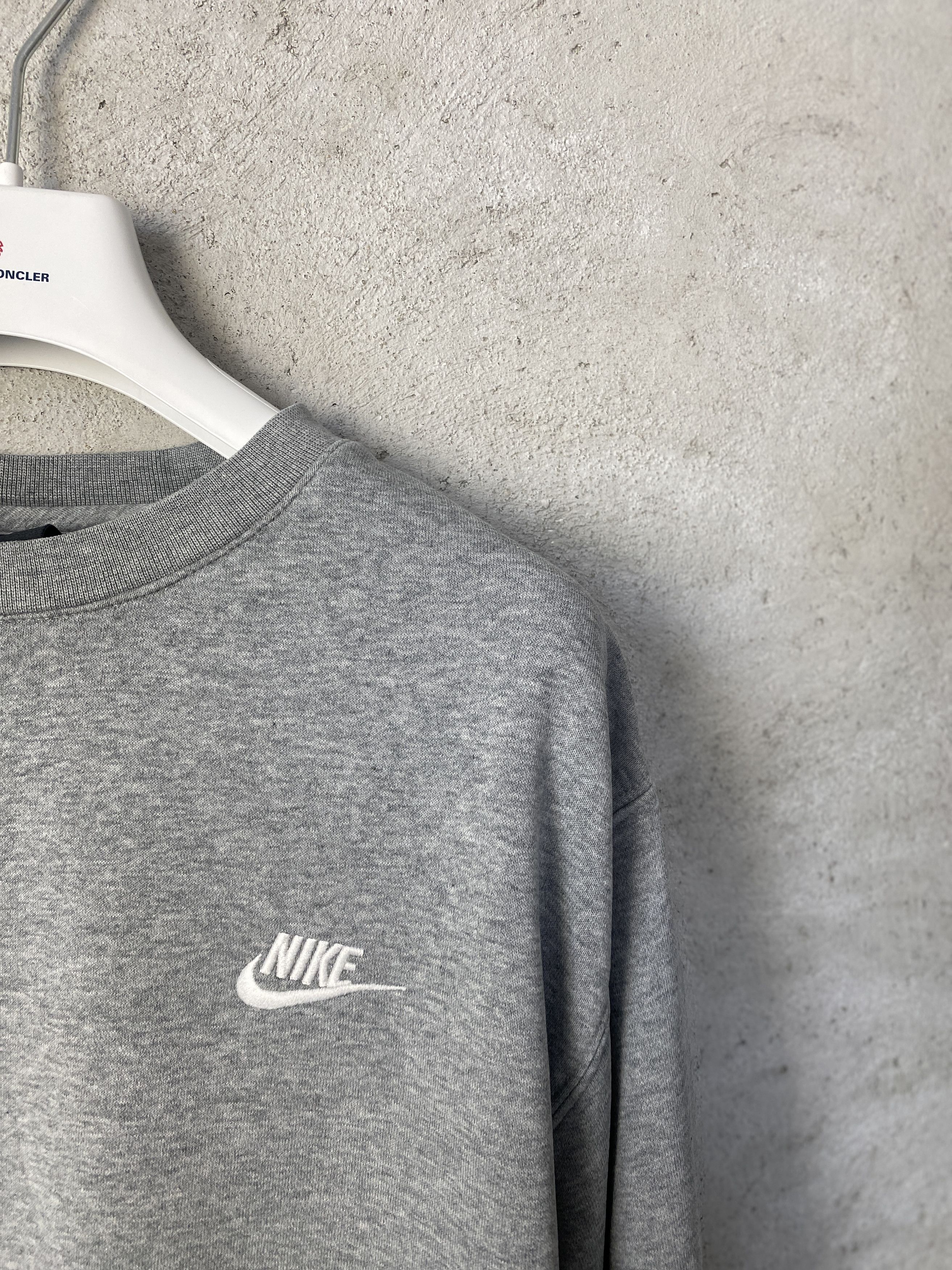 Nike Nike small logo swoosh sweatshirt crewneck skate rap Size US M / EU 48-50 / 2 - 2 Thumbnail