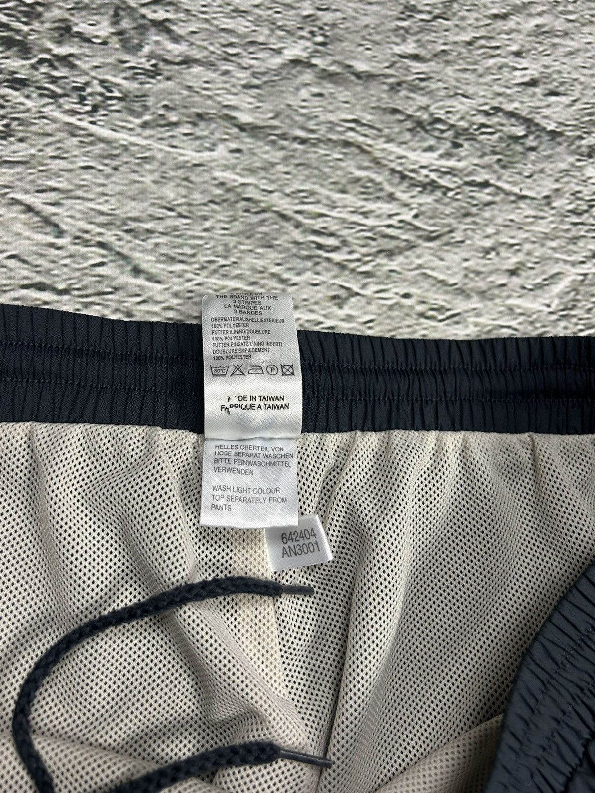 Adidas × Vintage Adidas track pants vintage grey nylon 2000s Size US 32 / EU 48 - 4 Thumbnail