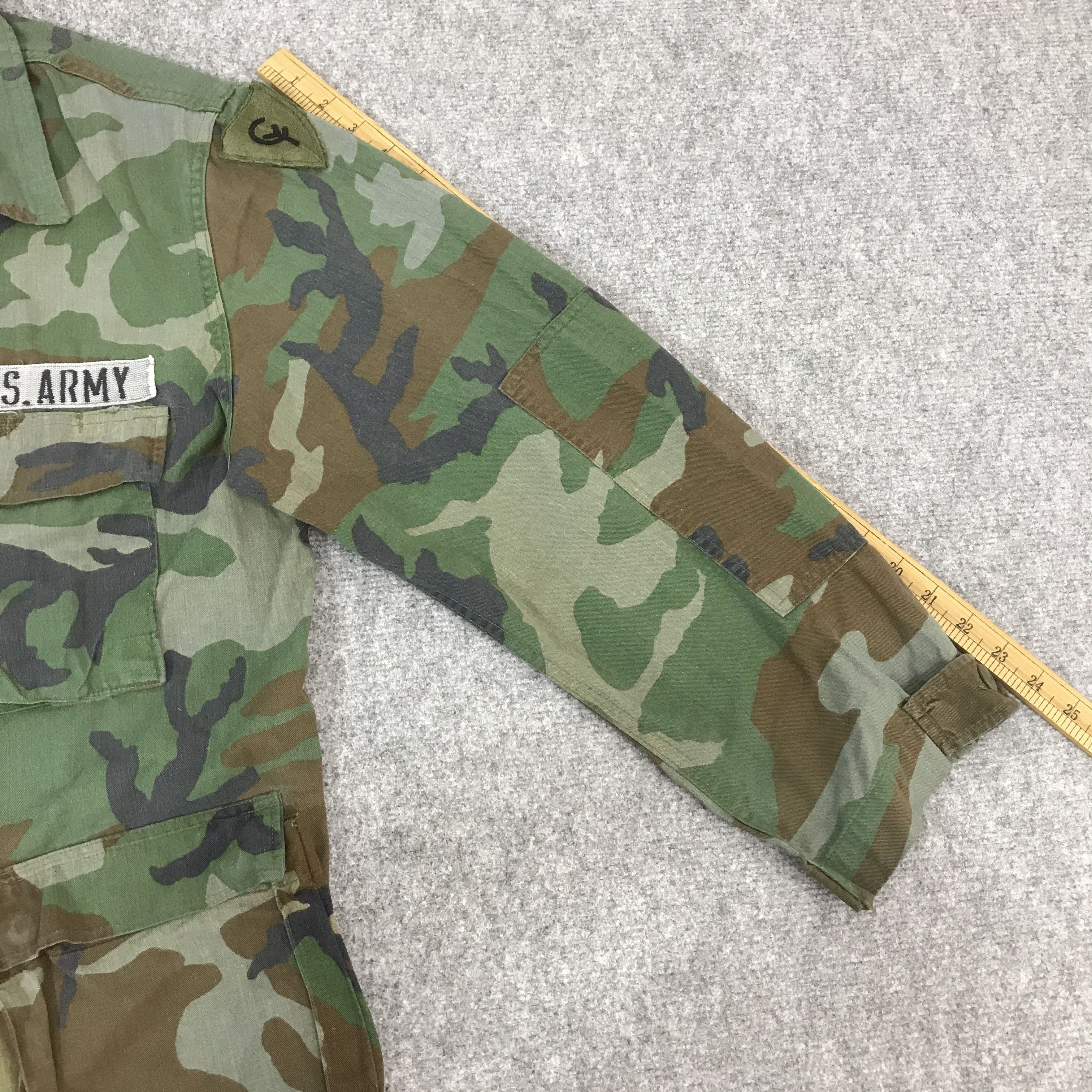 Vintage U.S ARMY CAMO BUTTON JACKET Size US L / EU 52-54 / 3 - 7 Thumbnail