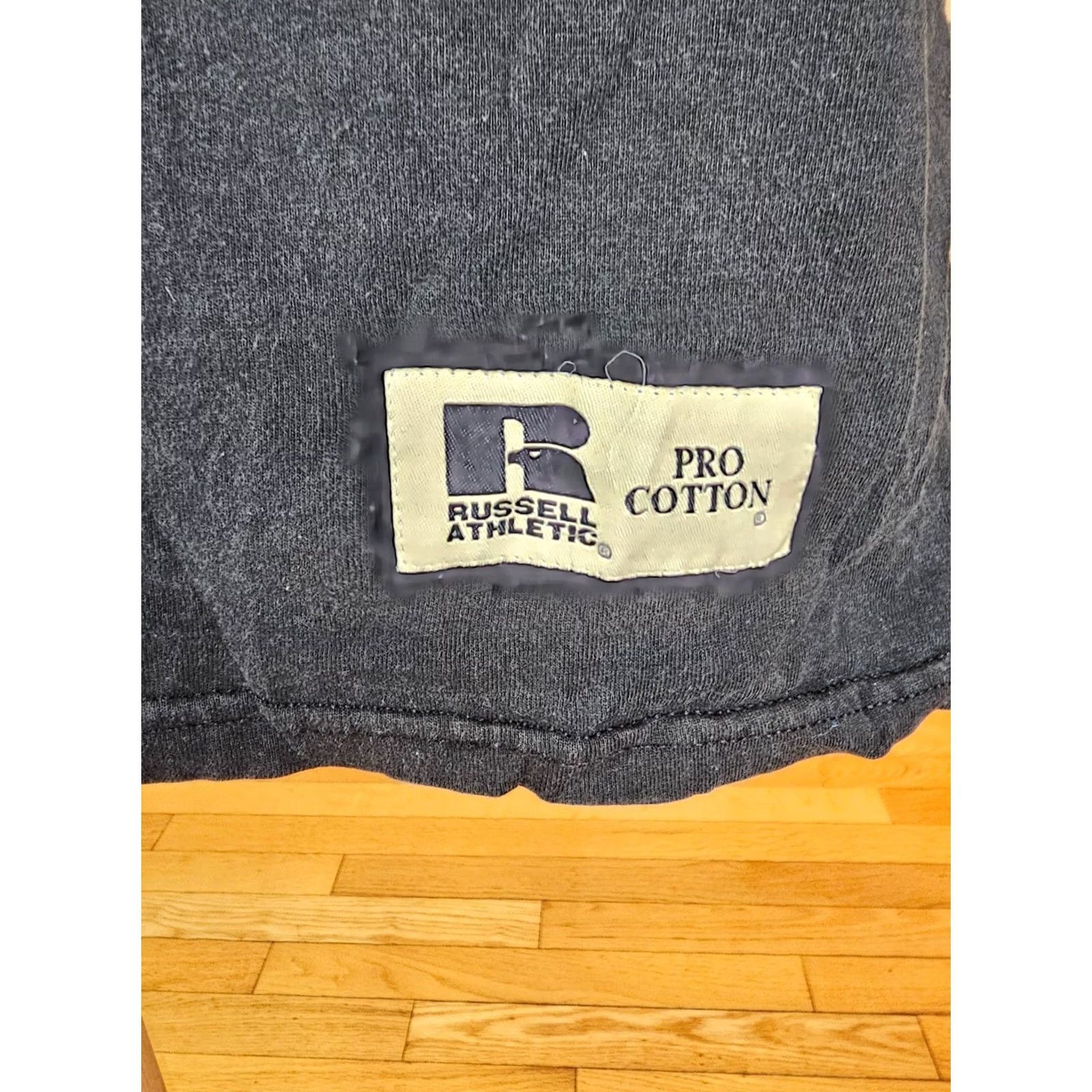Russell Athletic VINTAGE Russell Athletic BLACK T-SHIRT SZ L ONE POCKET Short Sleeve Round Neck Men Standard Fit/Grid Gradient Sun Fade Size US L / EU 52-54 / 3 - 2 Thumbnail