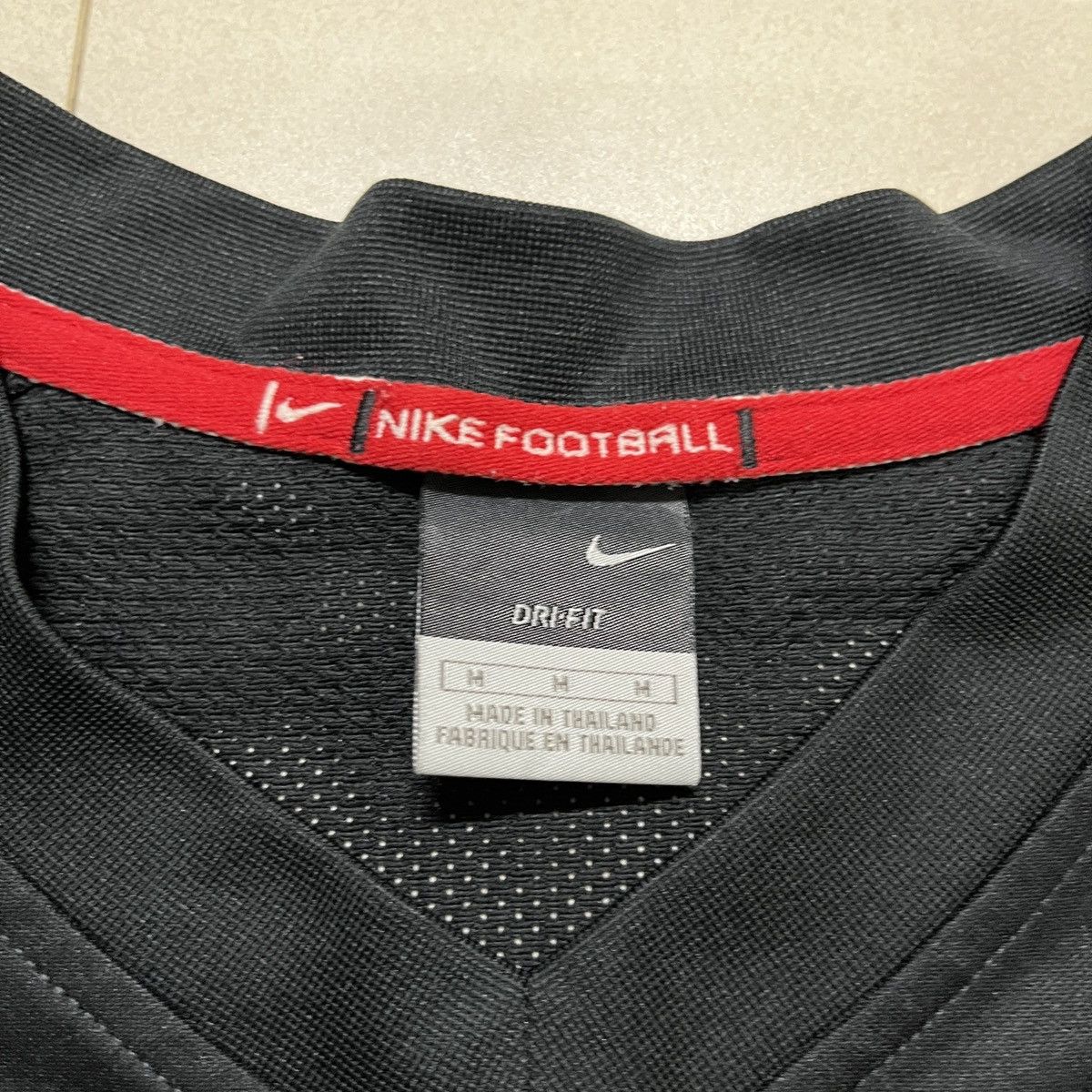 Nike × Vintage Vintage Nike Centre Logo Jersey T Shirt Size US M / EU 48-50 / 2 - 6 Thumbnail