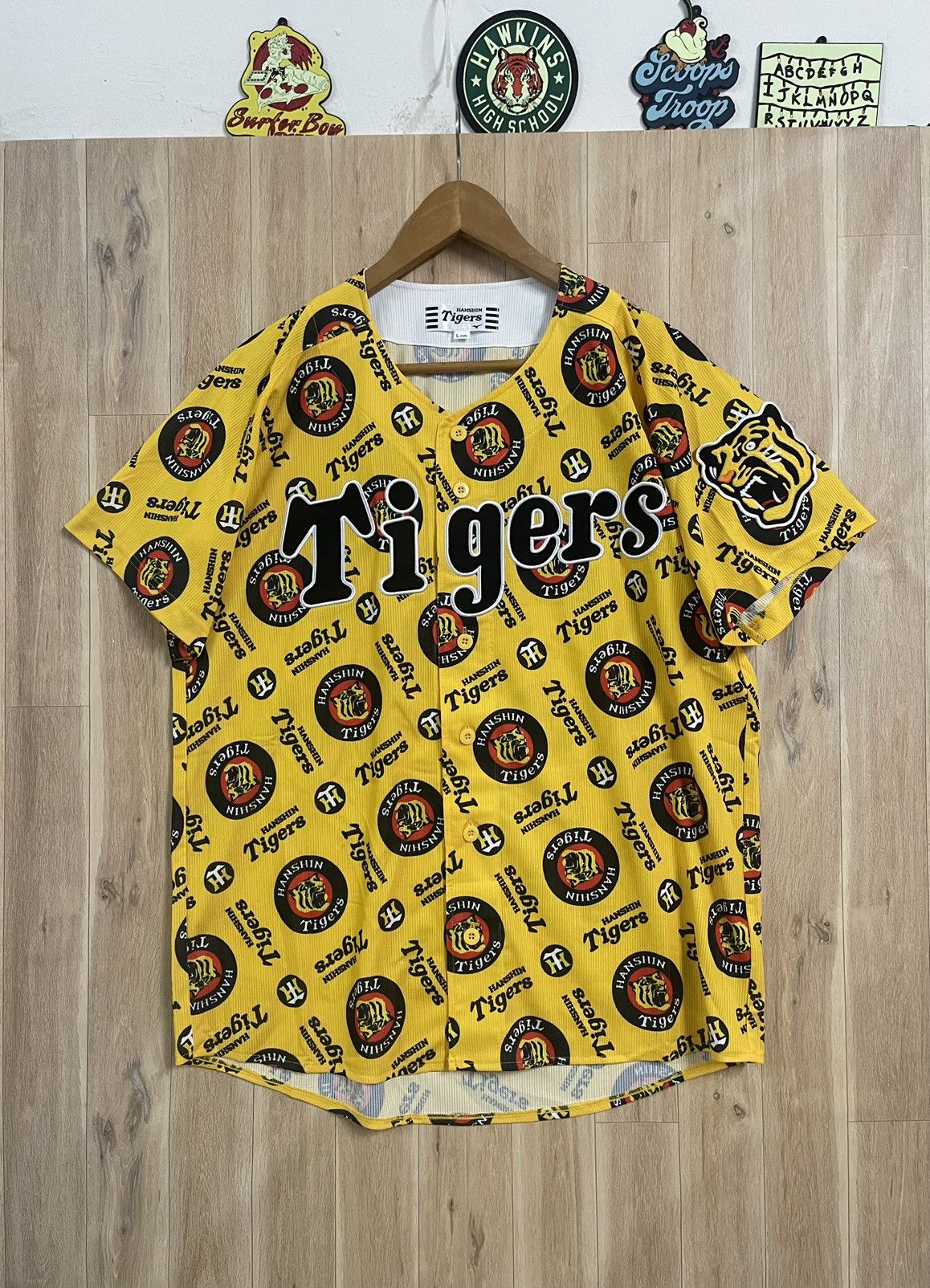 Japanese Brand × Mizuno Steal 🔥 Vintage Hanshin Tigers Baseball Jersey AOP L Size US L / EU 52-54 / 3 - 1 Thumbnail