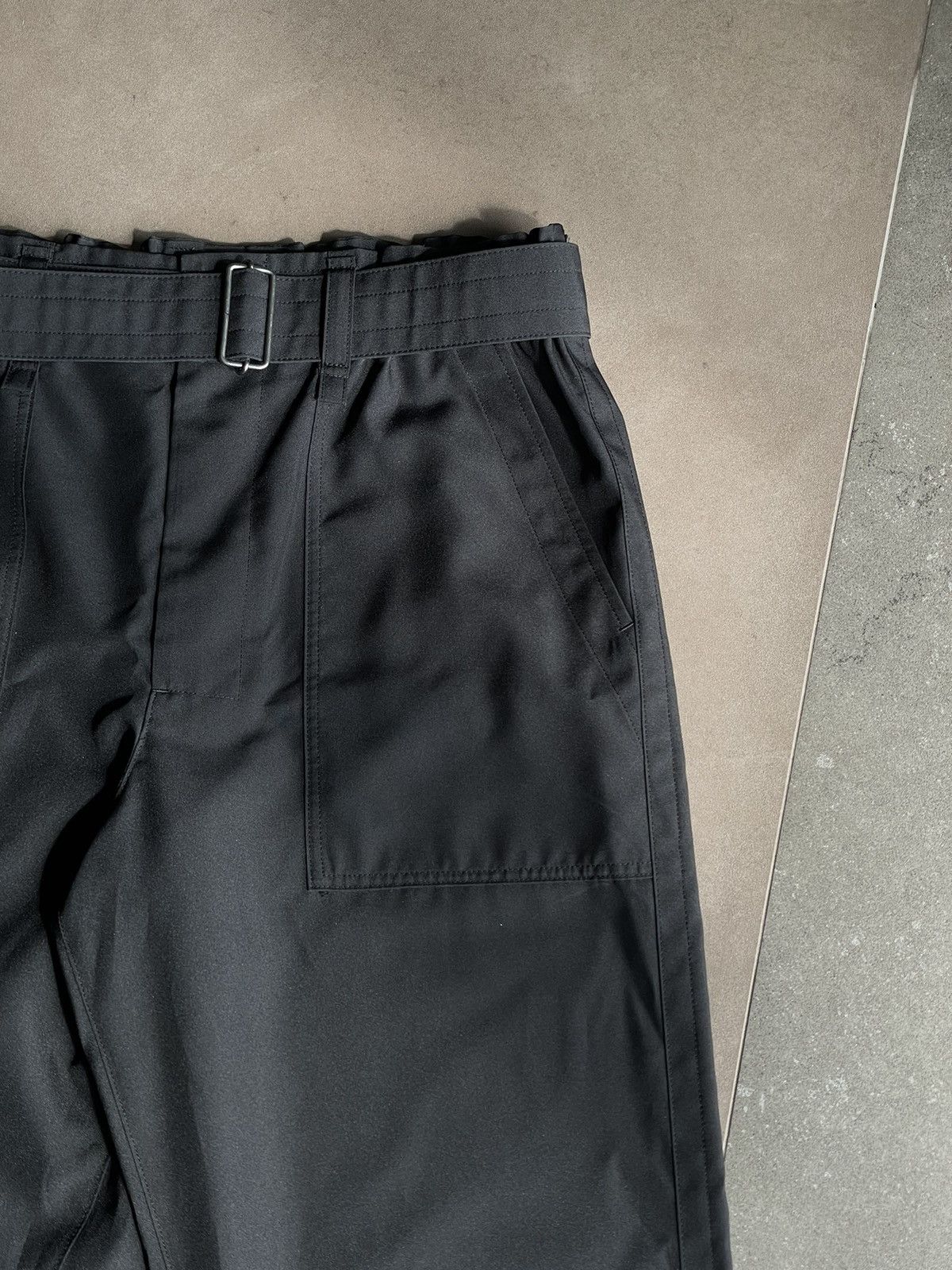 Issey Miyake Issey Miyake Men Belted Tapered Trousers Size US 32 / EU 48 - 7 Thumbnail