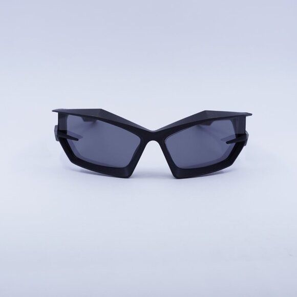 Givenchy Givenchy GV40049I 02A Sunglasses Matte Black Geometric Frame Size ONE SIZE - 2 Thumbnail