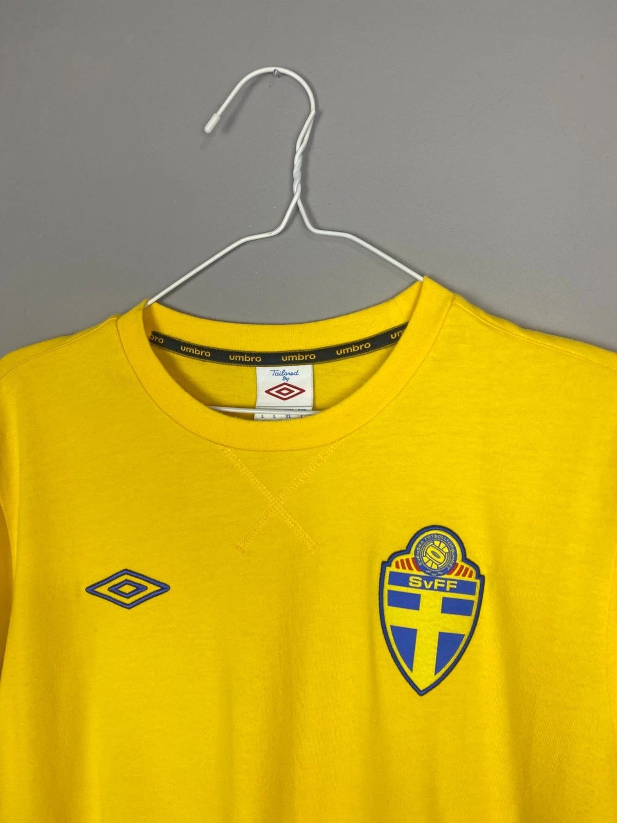 Umbro Umbro Sweden Football Shirt Soccer Jersey National Team Size US L / EU 52-54 / 3 - 2 Thumbnail