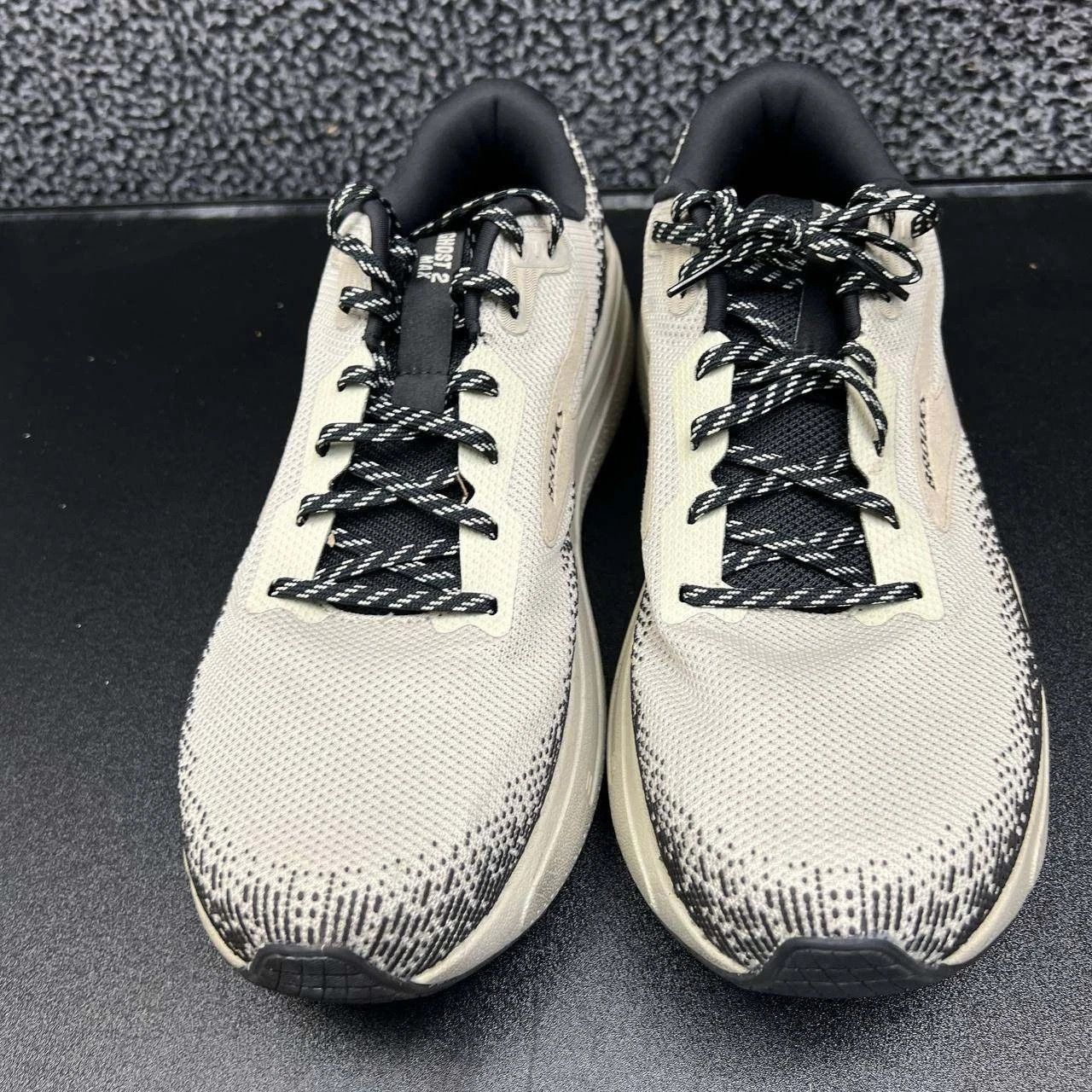 Brooks Brooks Ghost 2 Sneakers 11.5 Pelican Running 1104311D-092 Size US 11.5 / EU 44-45 - 2 Thumbnail