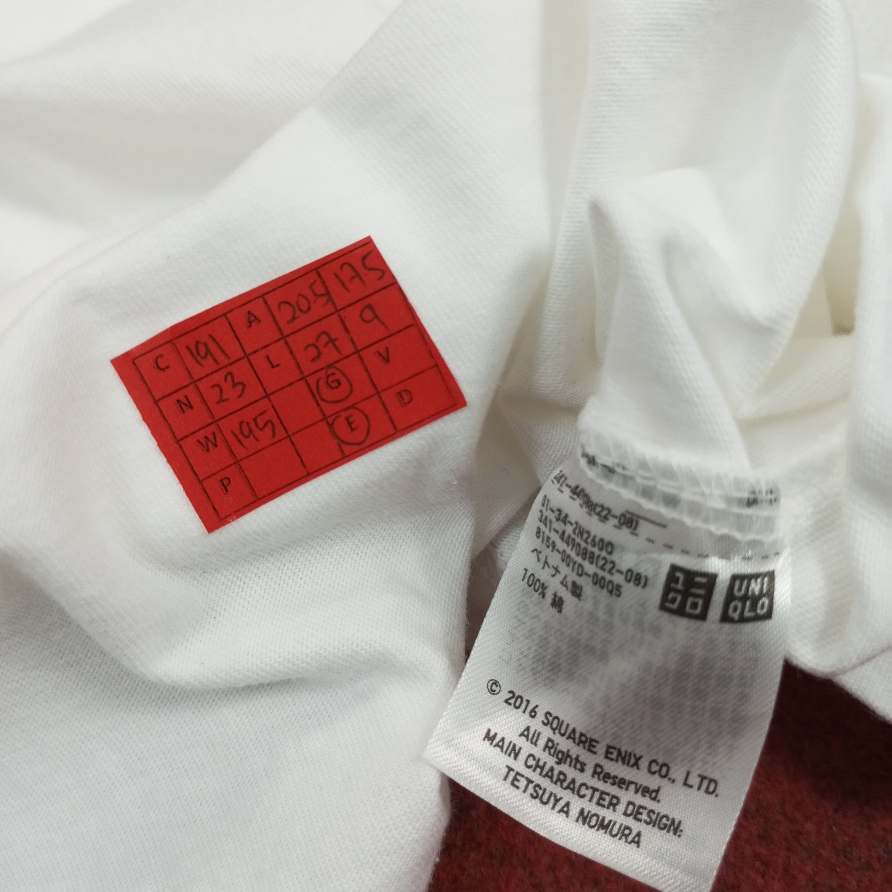 Japanese Brand × The Game × Vintage Final Fantasy 35th Anniversary X Uniqlo Streetwear Tshirt Size US M / EU 48-50 / 2 - 10 Thumbnail
