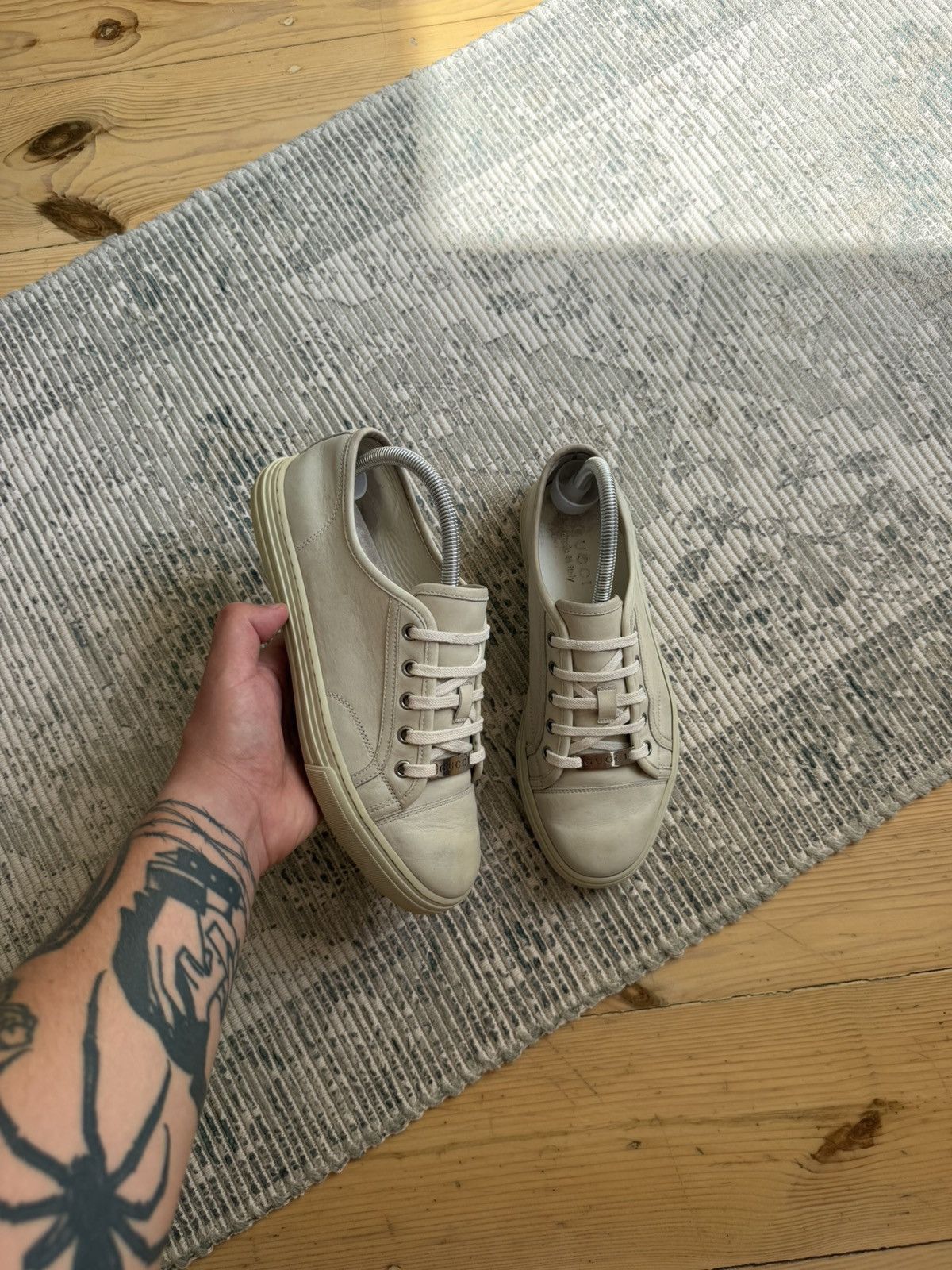 Gucci Gucci Low Top Miro Soft Leather Sneakers Size US 6.5 / EU 39-40 - 1 Thumbnail