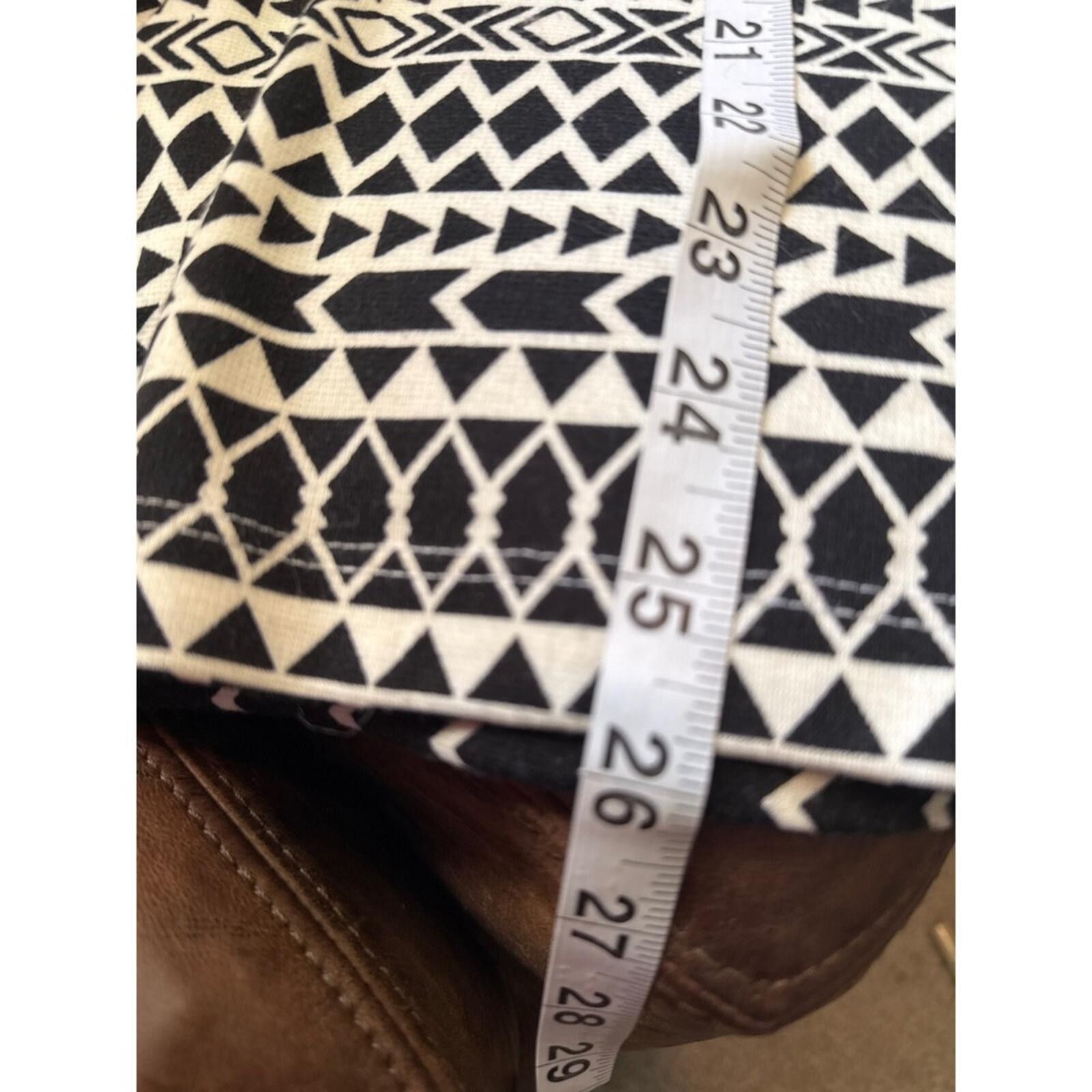Other Renee C Black White Geometric Tribal Pencil Midi Skirt L Size 36" / US 14 / IT 50 - 6 Thumbnail