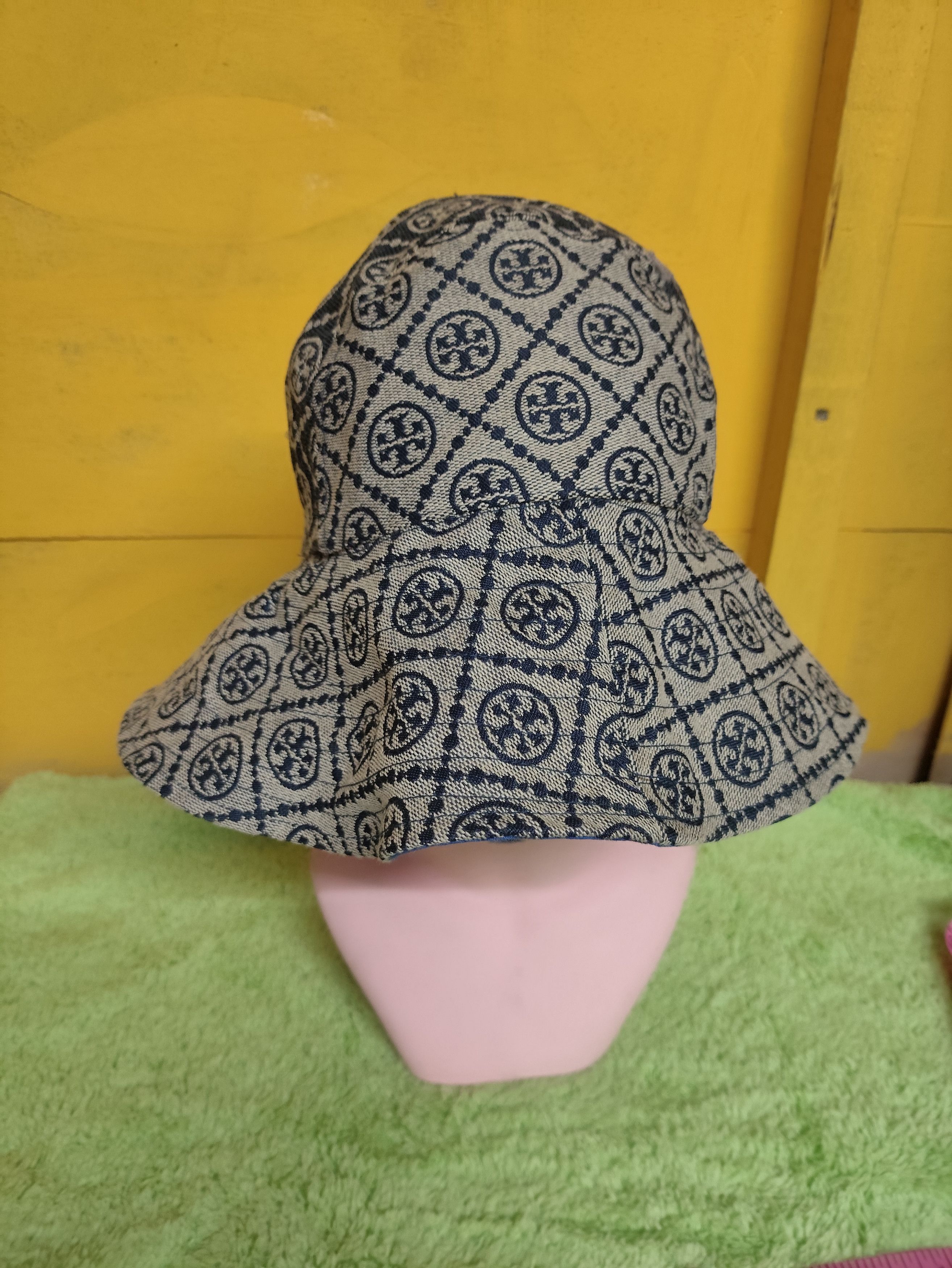 Vintage Vintage Hat Hologram Like GUCC1 Design Free size Size ONE SIZE - 4 Thumbnail