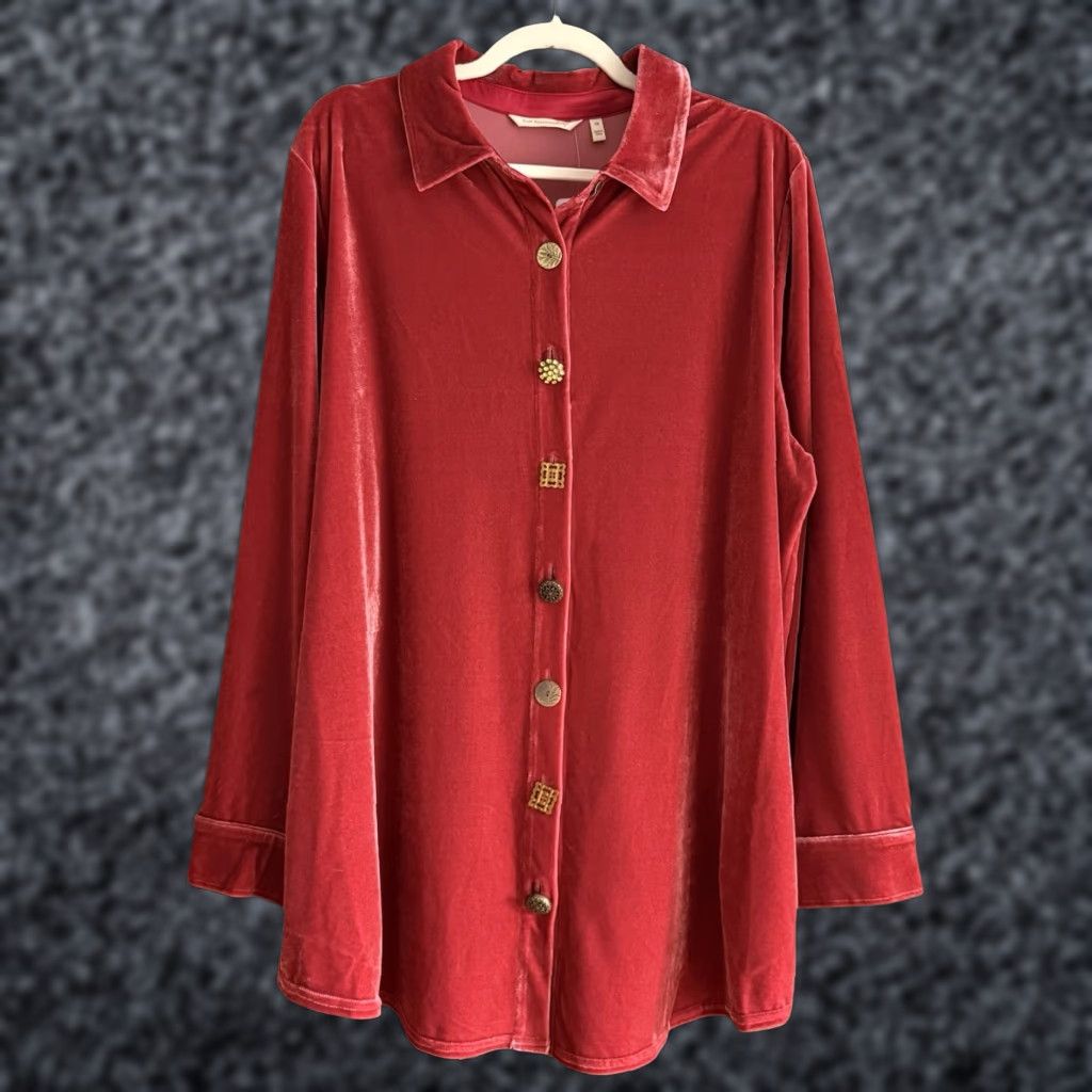 Soft Surroundings **Soft Surroundings Filigree Velvet Boyfriend Red Button Front Shirt 1X** User: Soft Surroundings Filigree Velvet Boyfriend Red Button Front Shirt 1X Size XL / US 12-14 / IT 48-50 - 1 Thumbnail