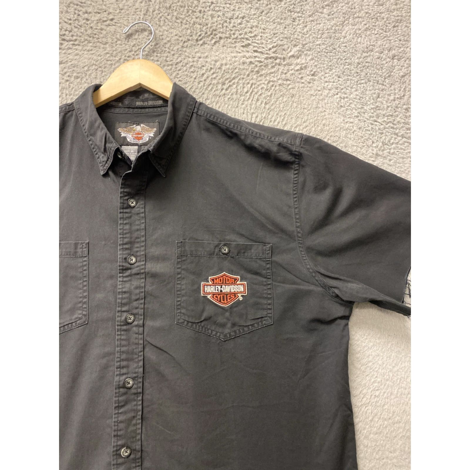 Varley VINTAGE Harley Motor Racing Davidson Button-Up Shirt XL Unisex Adults Faded Black Graphic Print Short Sleeve Classic Men Women Size US XL / EU 56 / 4 - 2 Thumbnail