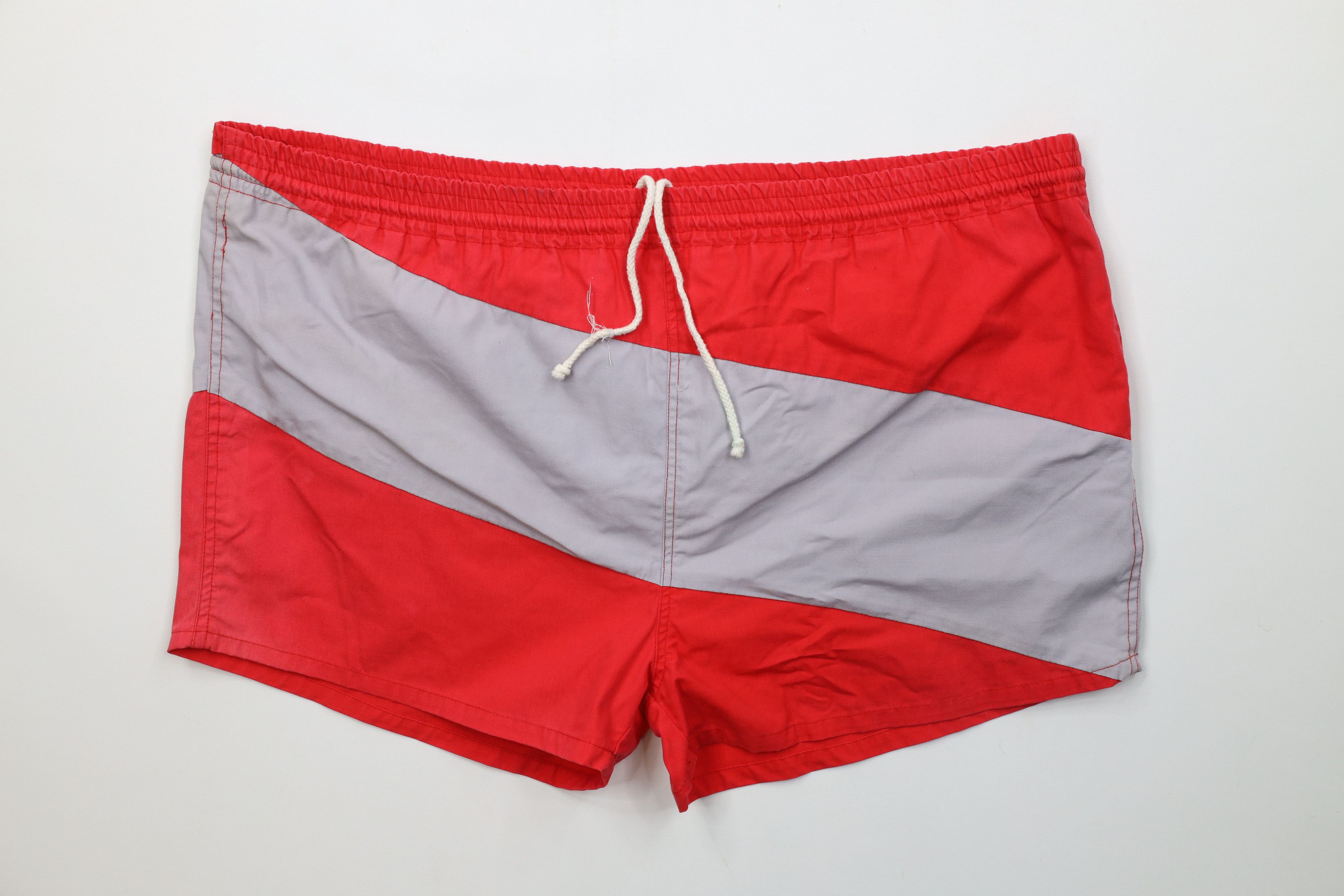 Vintage Vintage 70s 80s Streetwear Block Lined Shorts Swim Trunks Size US 38 / EU 54 - 1 Thumbnail