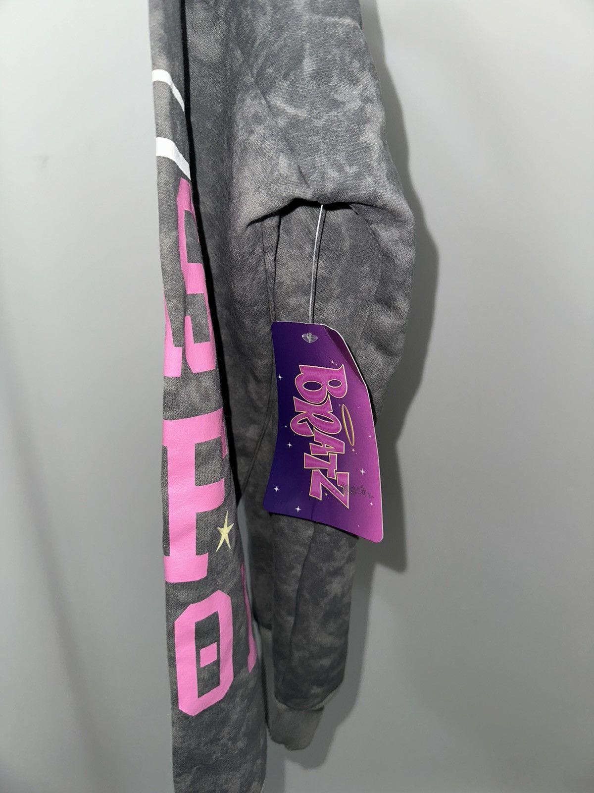 Other Vintage Y2K Bratz Grey and Pink Pull over New Size L / US 10 / IT 46 - 3 Thumbnail