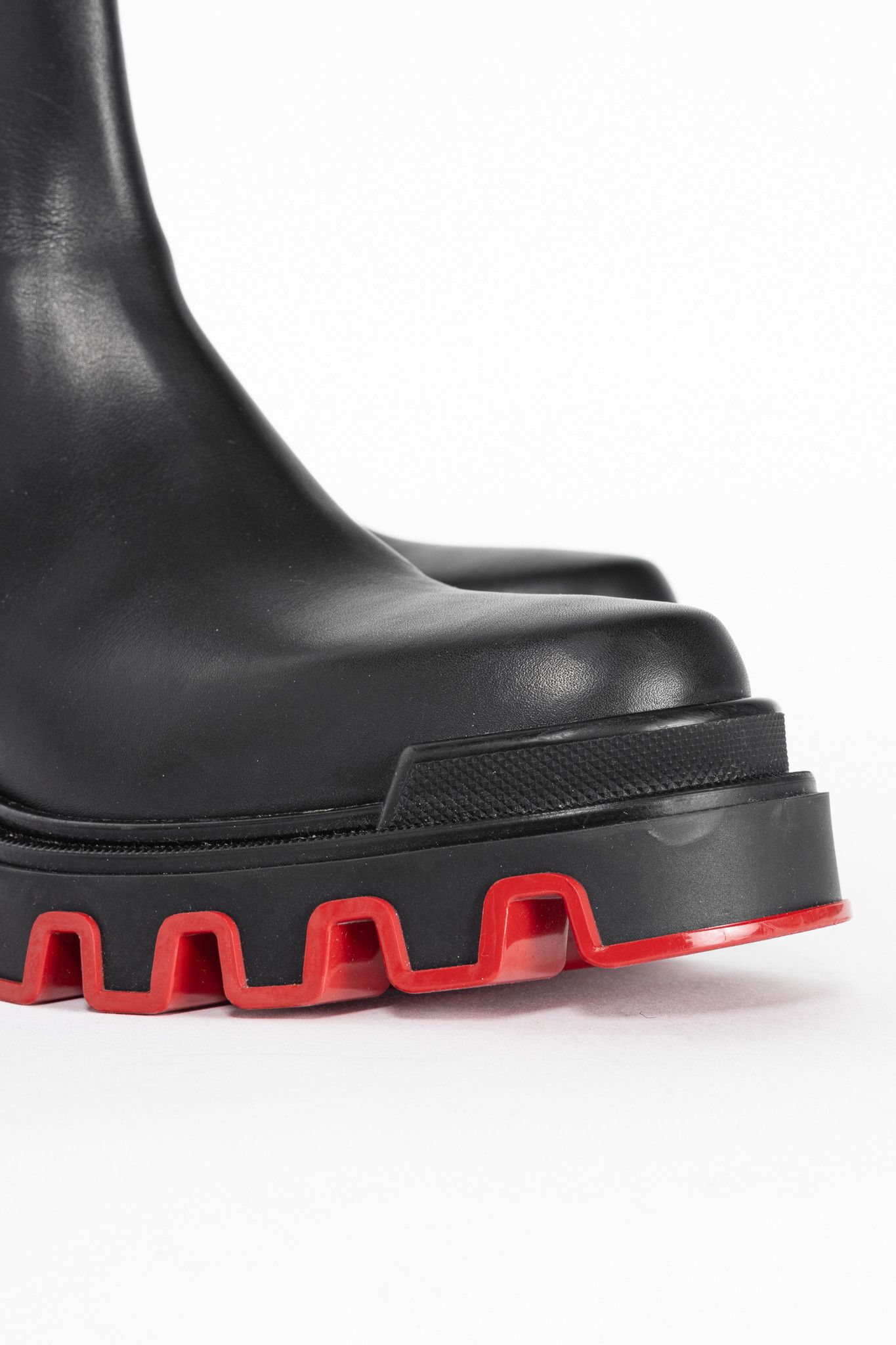 Christian Louboutin Christian Louboutin Marchacroche Dune Leather Chelsea Boots Size US 9.5 / IT 39.5 - 7 Thumbnail