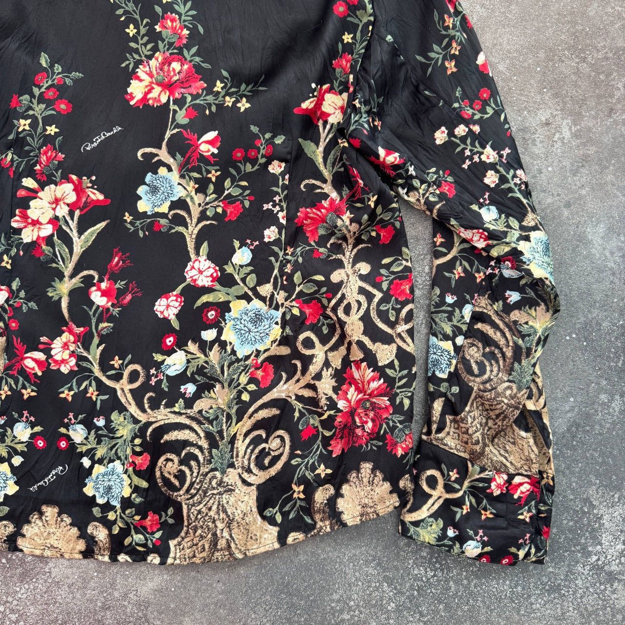 Roberto Cavalli Roberto Cavalli Vintage Floral Blouse Size L / US 10 / IT 46 - 9 Thumbnail
