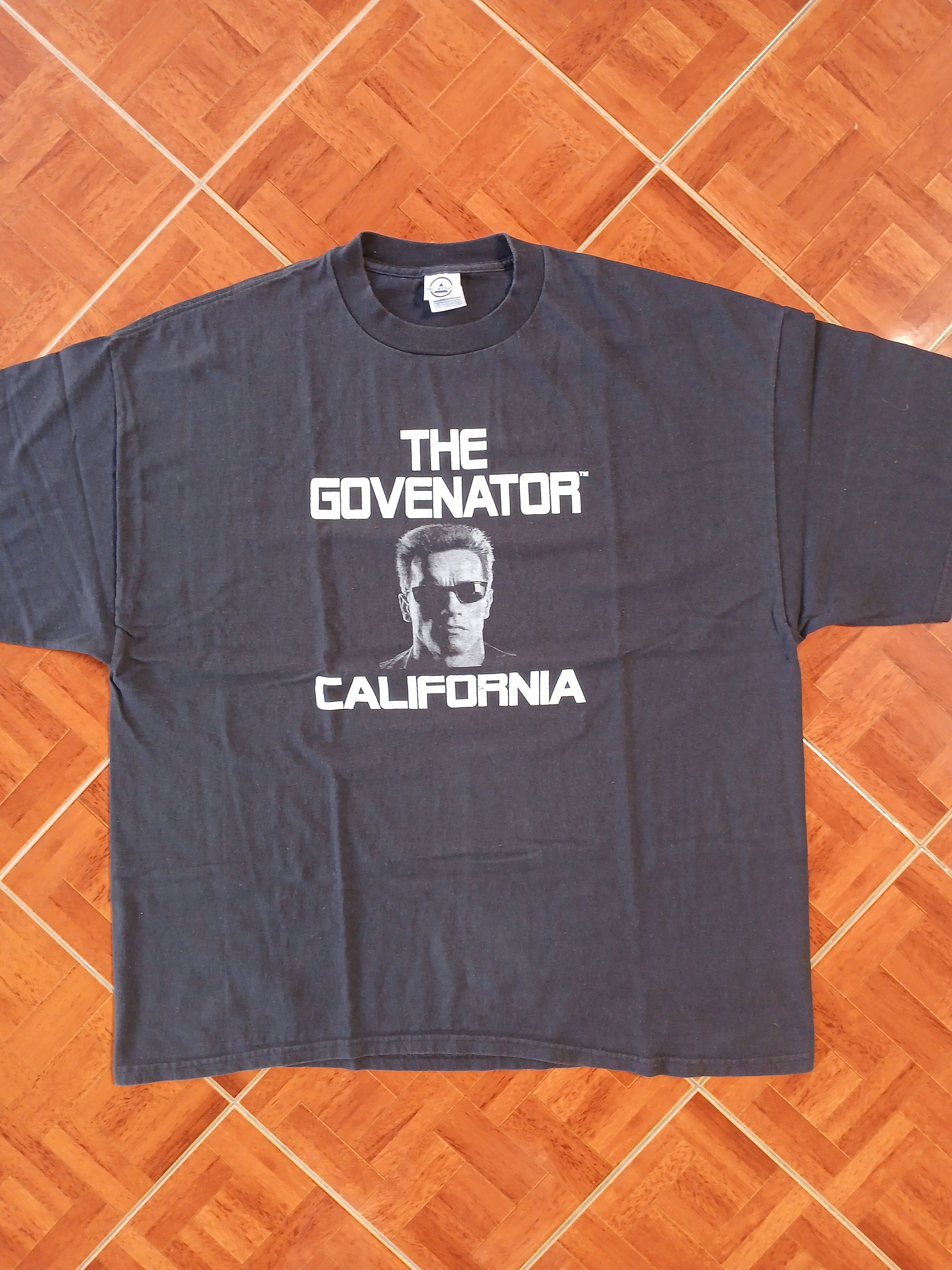 Delta × Vintage Vintage Govenator California Arnold Schwarzenegger Tshirt Size US XXL / EU 58 / 5 - 1 Thumbnail