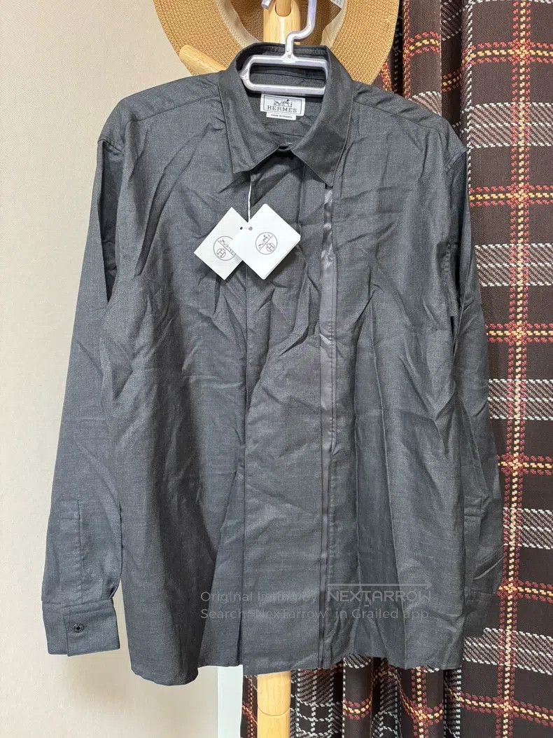 Hermes Silk shirt 100% pure mulberry silk.