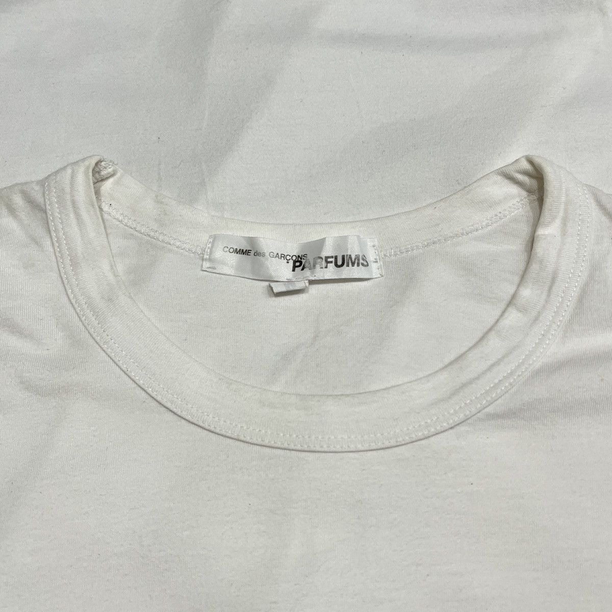 Comme des Garcons 2000s Comme des garcons parfums beads Tee Size US L / EU 52-54 / 3 - 6 Thumbnail