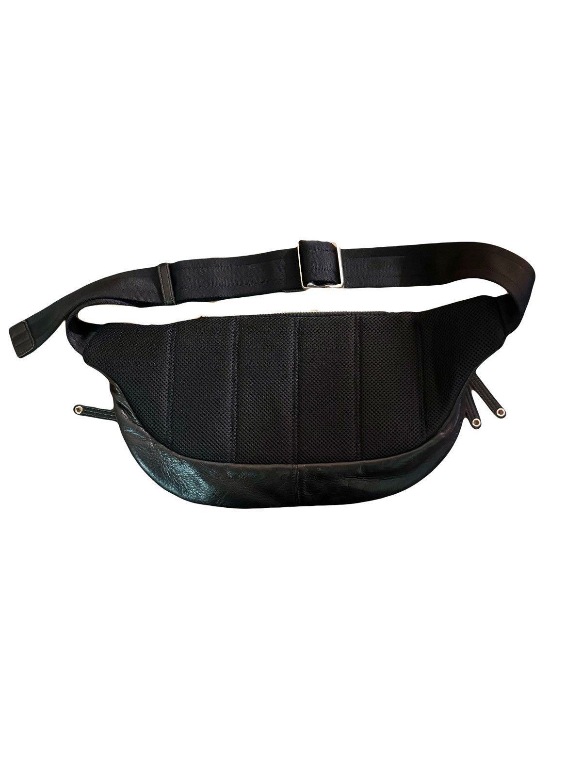 Japanese Brand × MasterPiece mspc masterpiece black leather big bump bag Size ONE SIZE - 5 Thumbnail