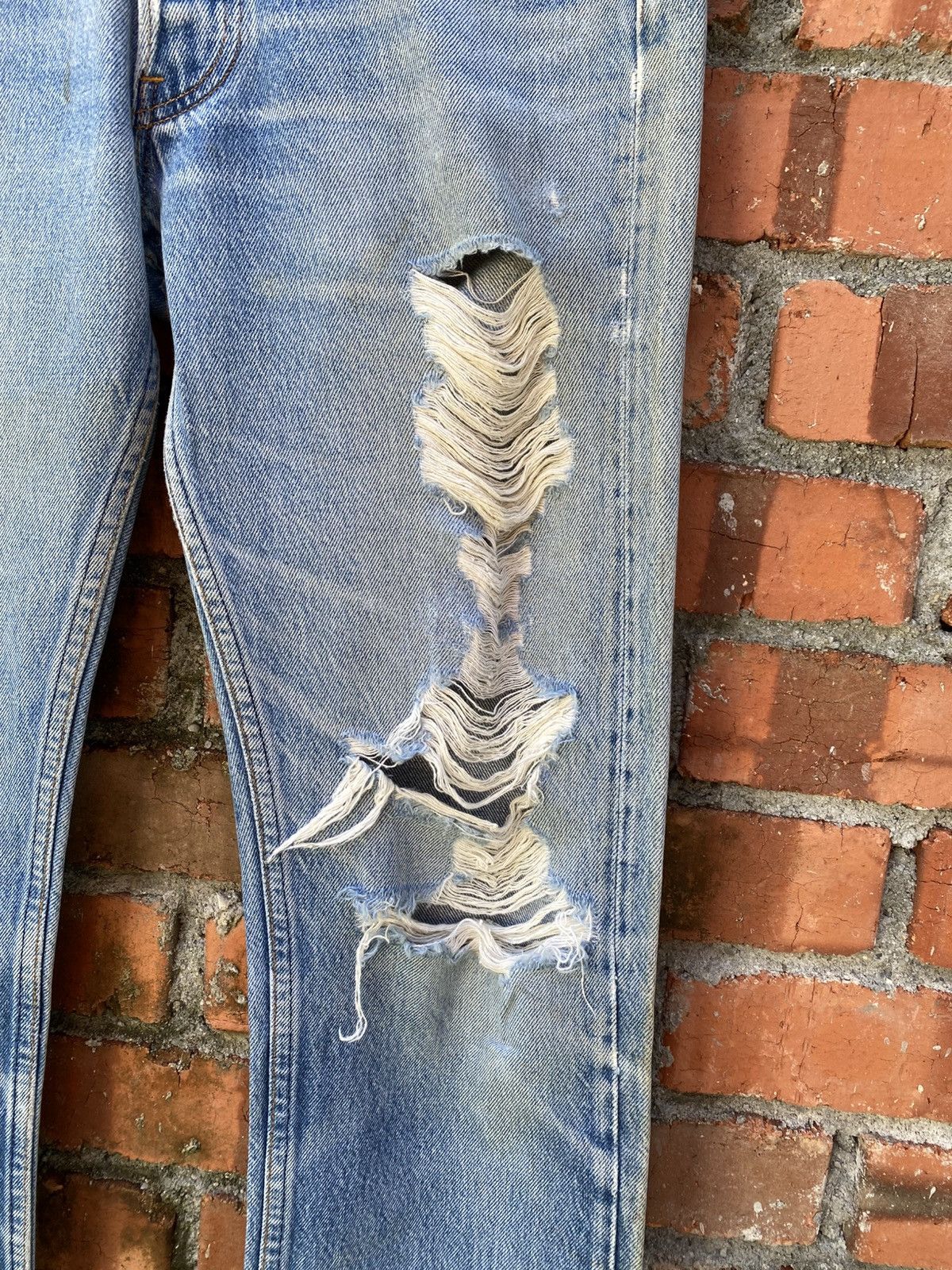 Levi's × Levi's Vintage Clothing × Vintage W29x29 Vintage levi's 501 distressed made in USA cut off Size US 29 - 6 Thumbnail