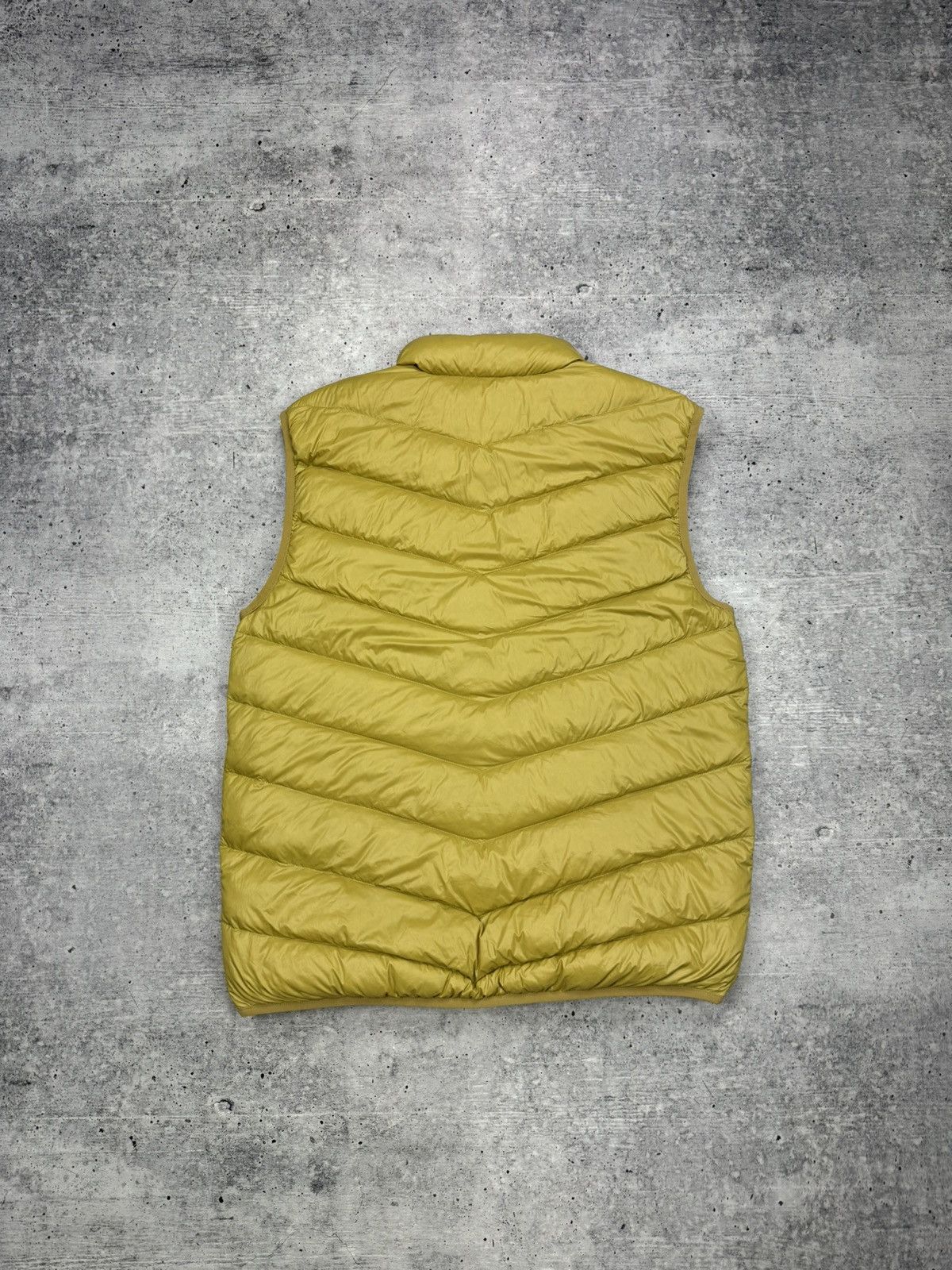Nike Vintage Nike Y2K Style 90’s 700 Down Puffer Down Casual Vest Size US L / EU 52-54 / 3 - 19 Thumbnail
