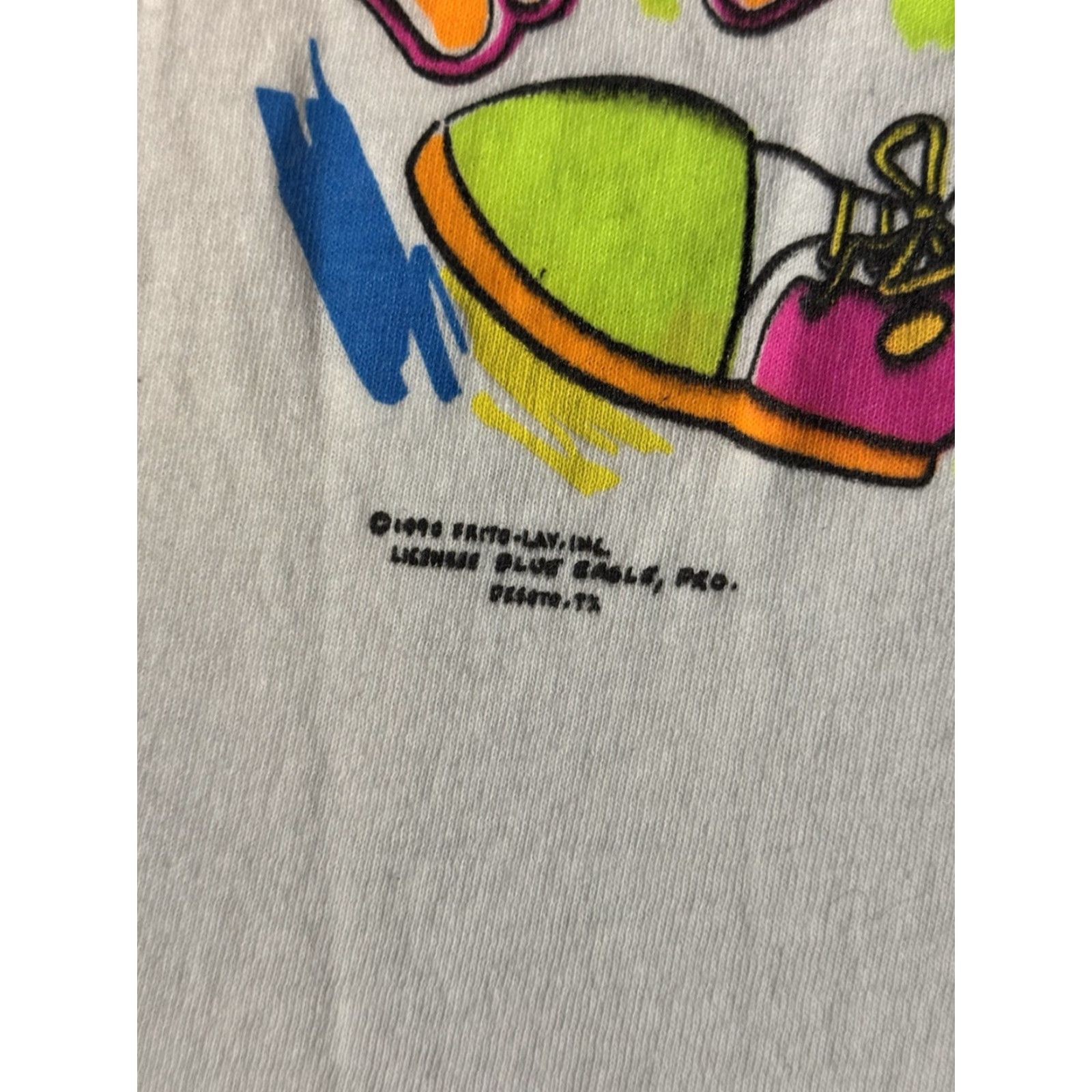 Fruit Of The Loom VINTAGE 1990s Chester Cheetah Paws T Shirt Cheetos Snacks Crew Neck Short Sleeve White Cotton Fruit of the Loom Men L Size US L / EU 52-54 / 3 - 3 Thumbnail