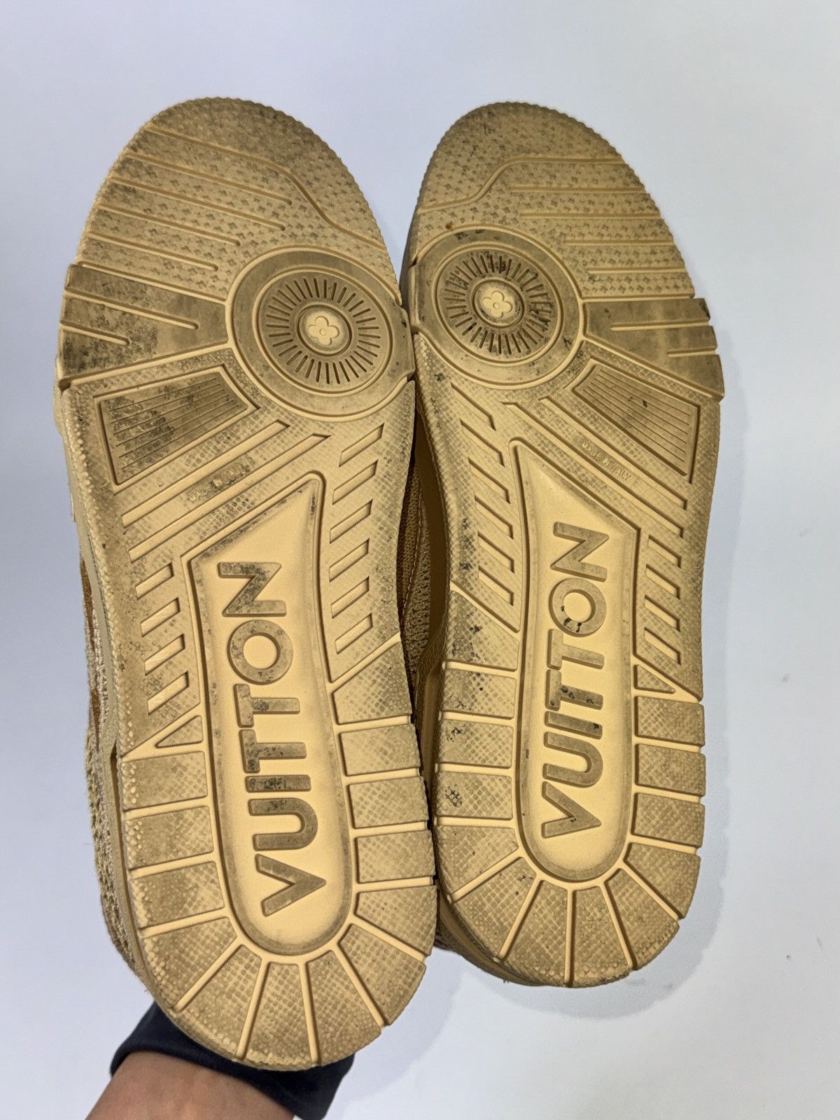 Louis Vuitton RAFFIA LOW TOP SNEAKERS Size US 10.5 / EU 43-44 - 6 Thumbnail