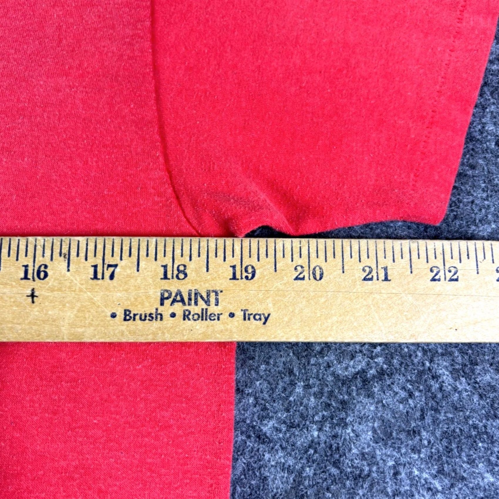 Vintage VINTAGE 1988 WalkAmerica Lehigh Valley T-Shirt Red Shirt-Tex Graphic Tee L Mens Short Sleeve Cotton Blend 1980s Sportswear Decade Original Size US L / EU 52-54 / 3 - 4 Thumbnail